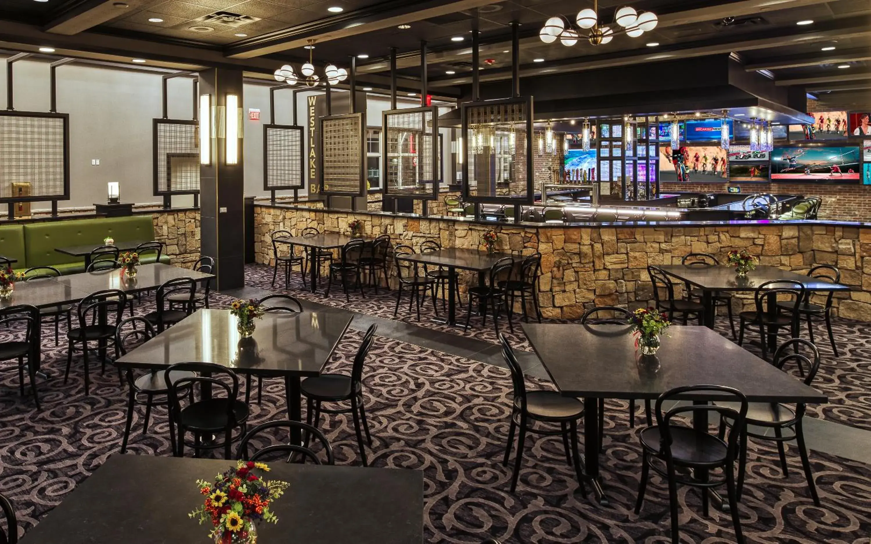 Restaurant/Places to Eat in Lakeside Hotel Casino