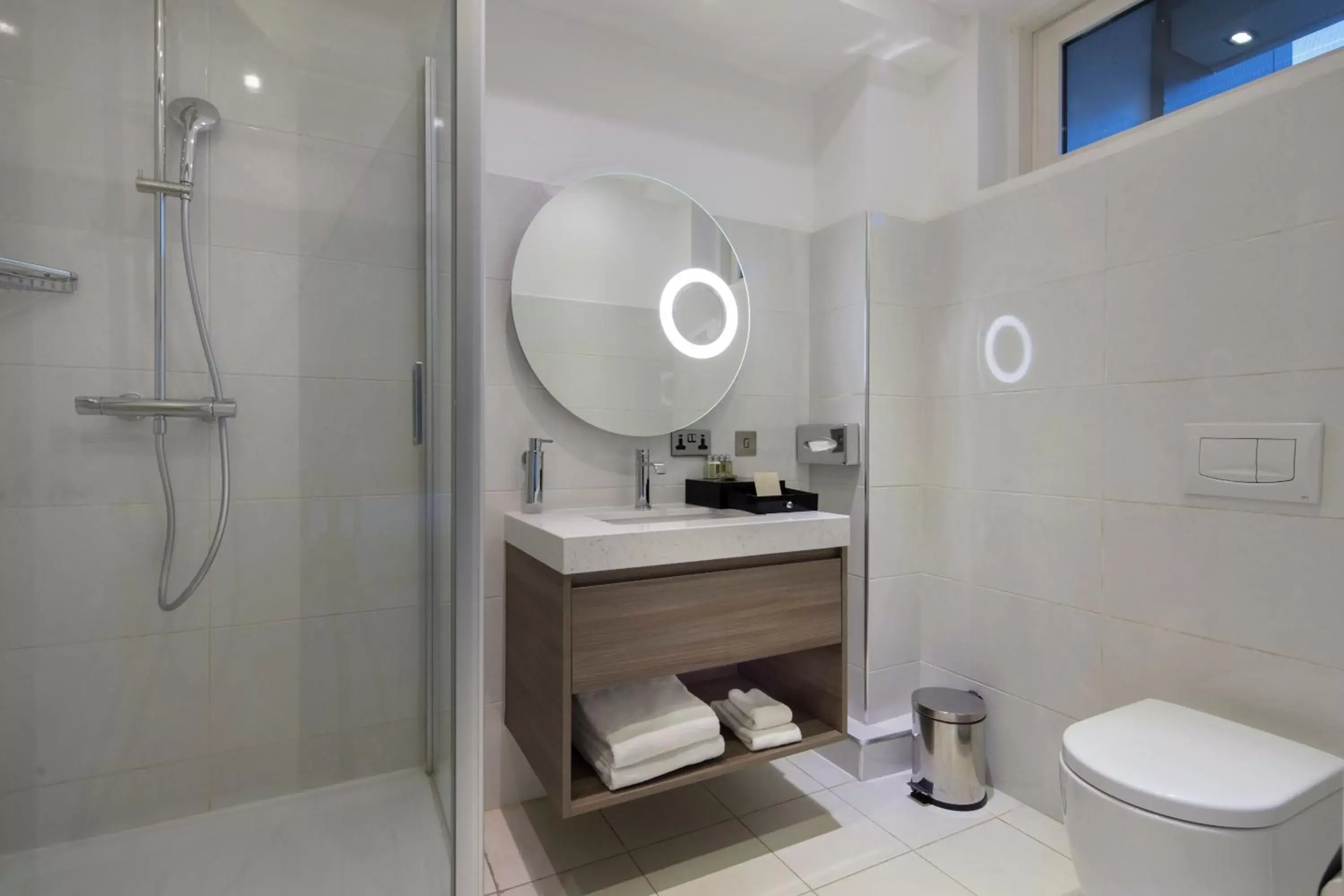 Bathroom in Fraser Suites Abuja