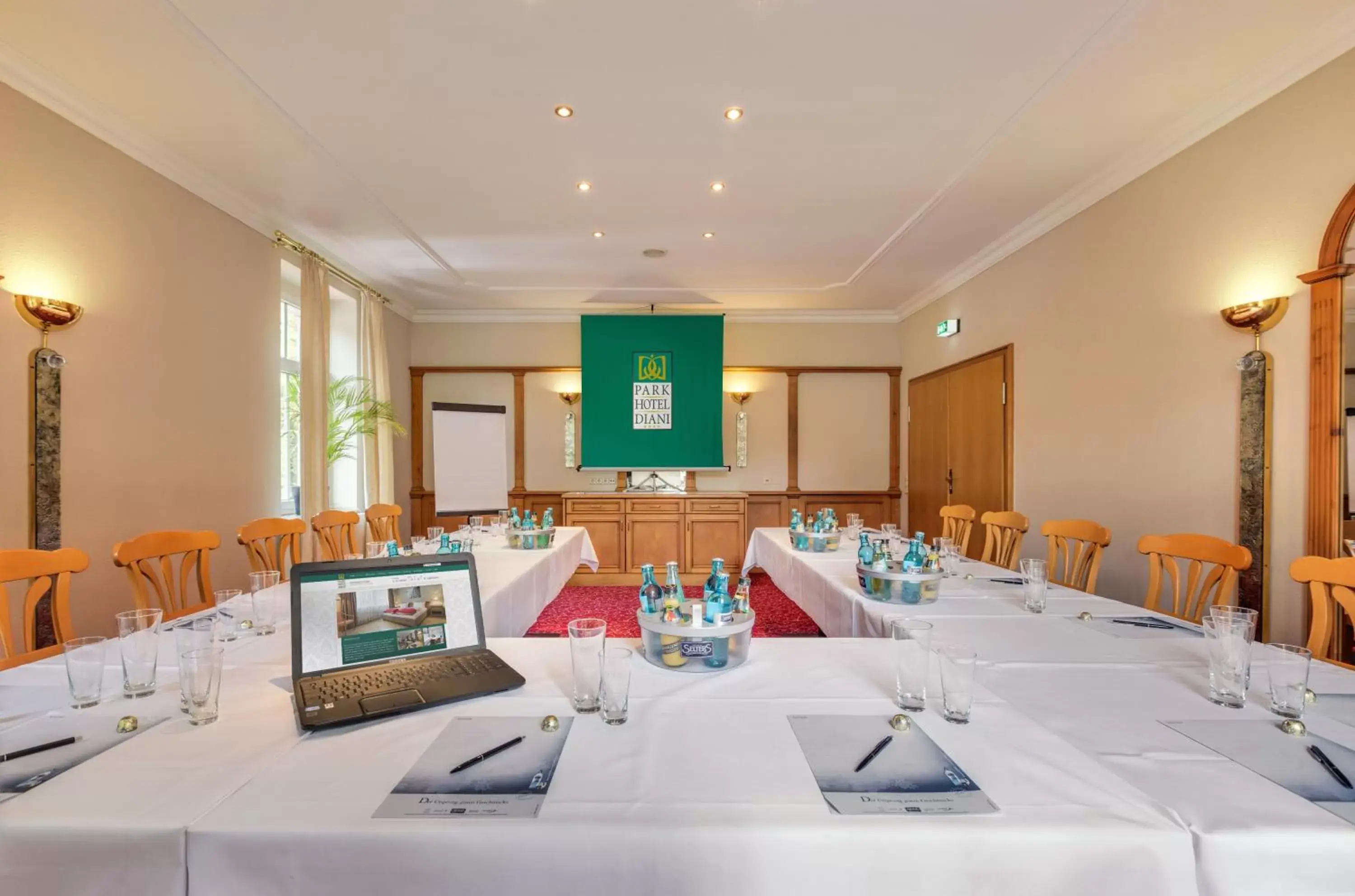 Banquet/Function facilities, Business Area/Conference Room in Parkhotel Diani