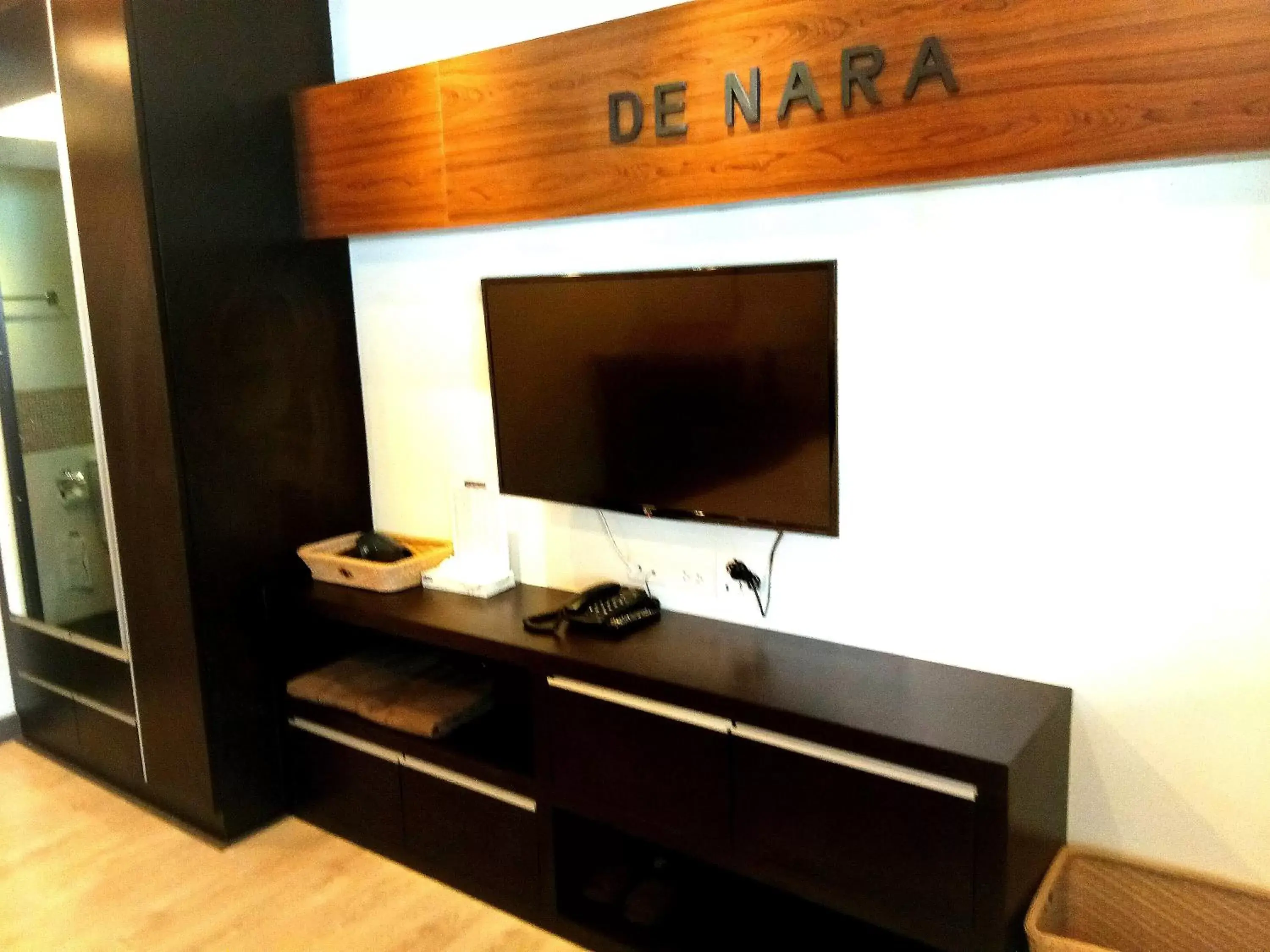 Photo of the whole room, TV/Entertainment Center in Hotel De Nara-SHA Extra Plus