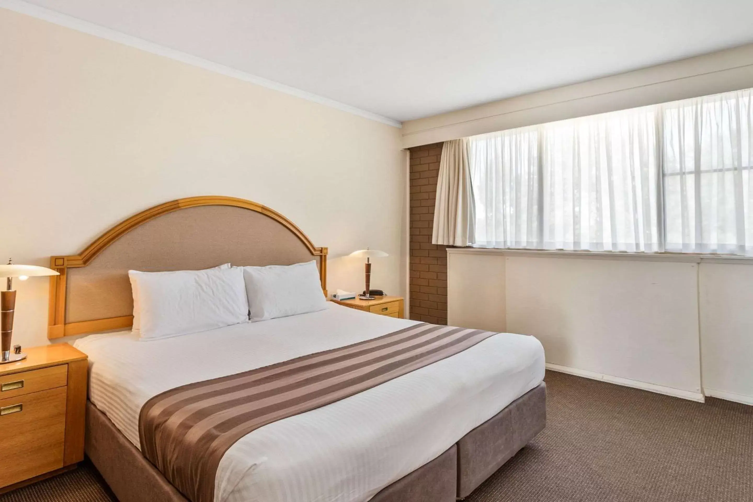 Photo of the whole room, Bed in Quality Inn Dubbo International