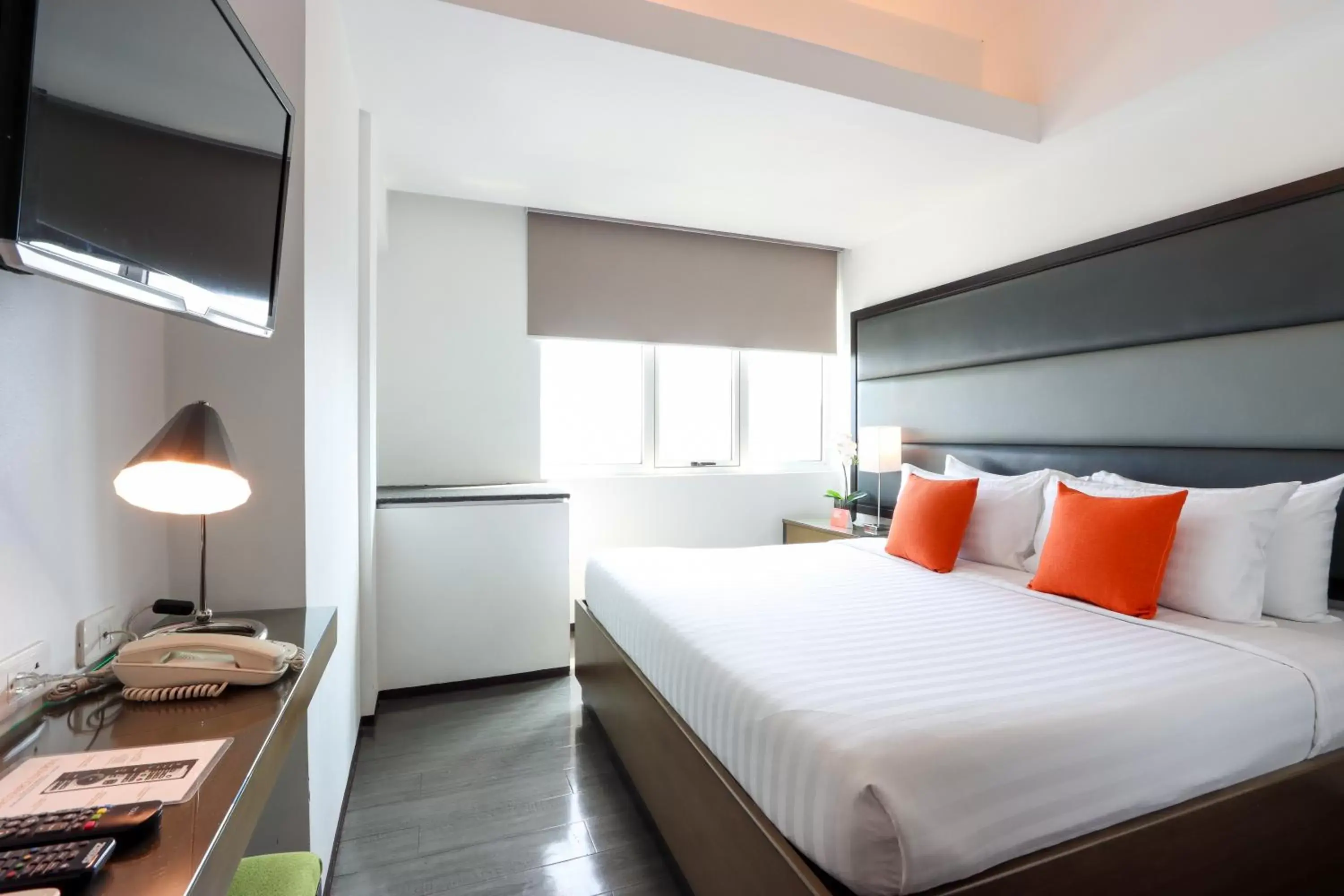 Bed in Privato Ortigas - Multiple Use Hotel