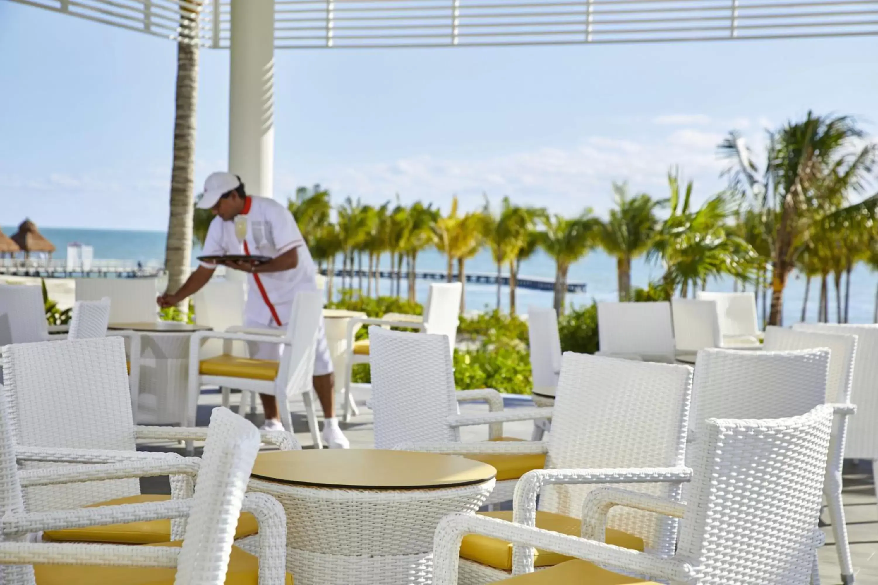 Drinks, Restaurant/Places to Eat in Riu Palace Costa Mujeres - All Inclusive