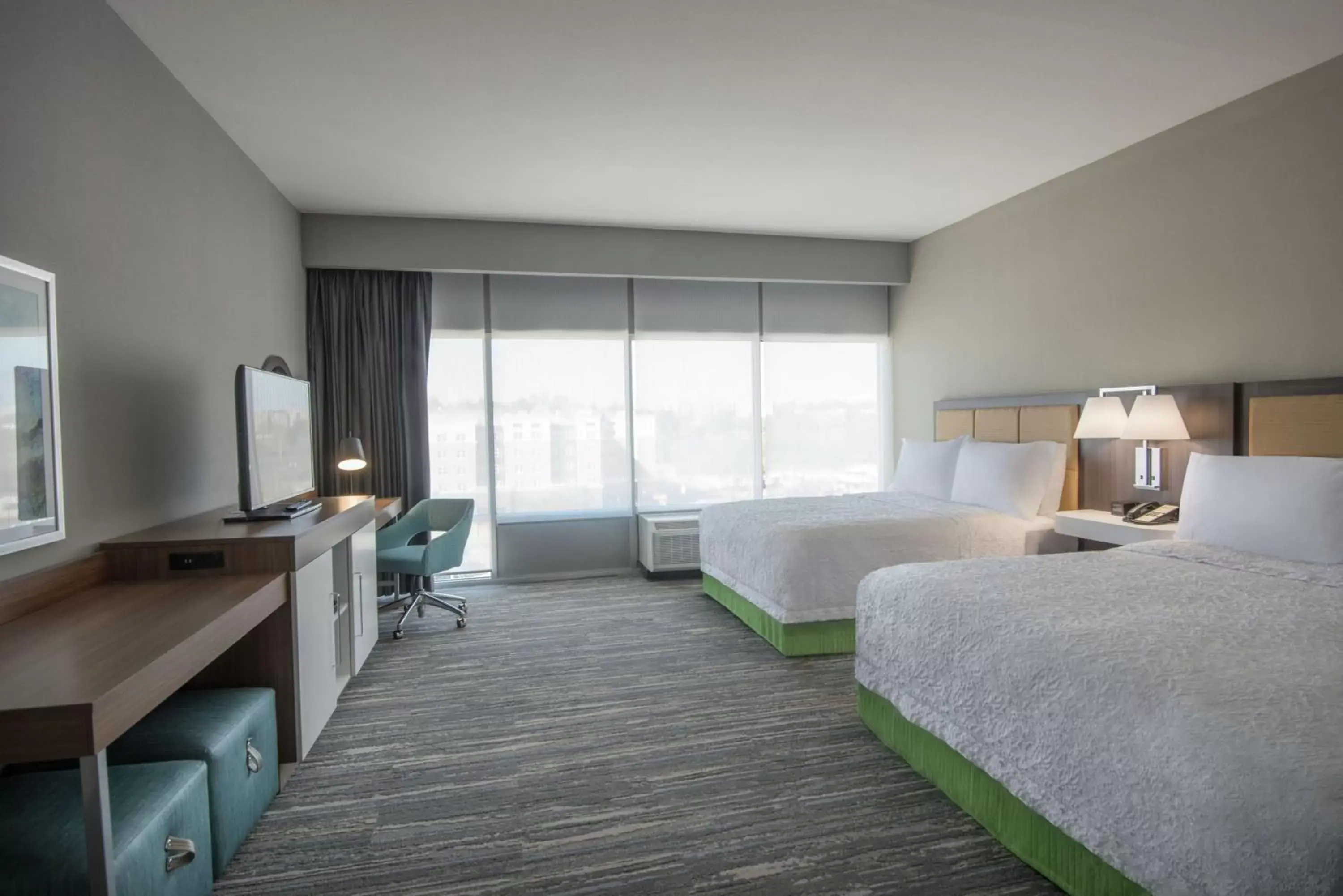 Bedroom in Hampton Inn & Suites Tallahassee Capitol-University