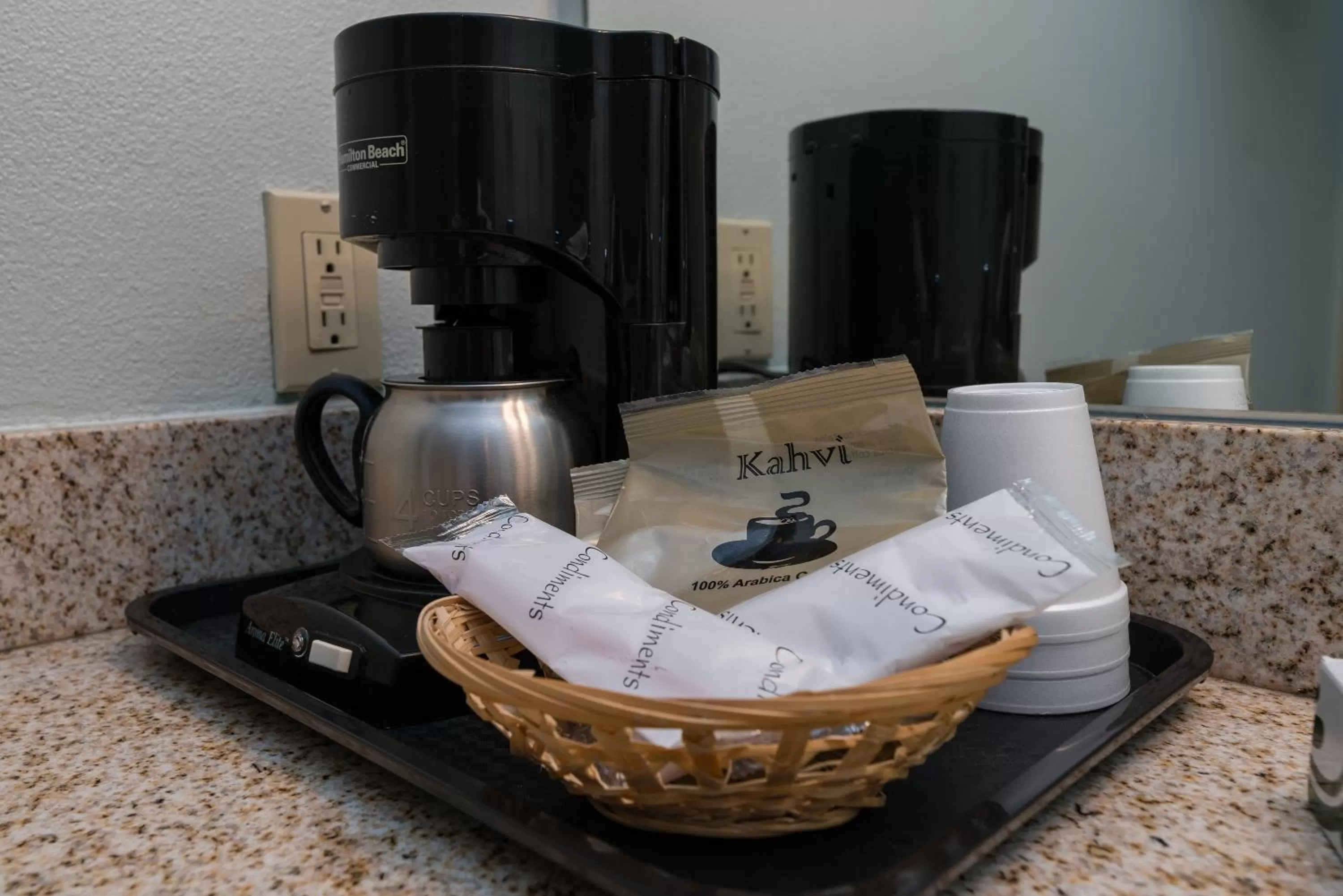 Coffee/tea facilities in Morro Shores Inn And Suites