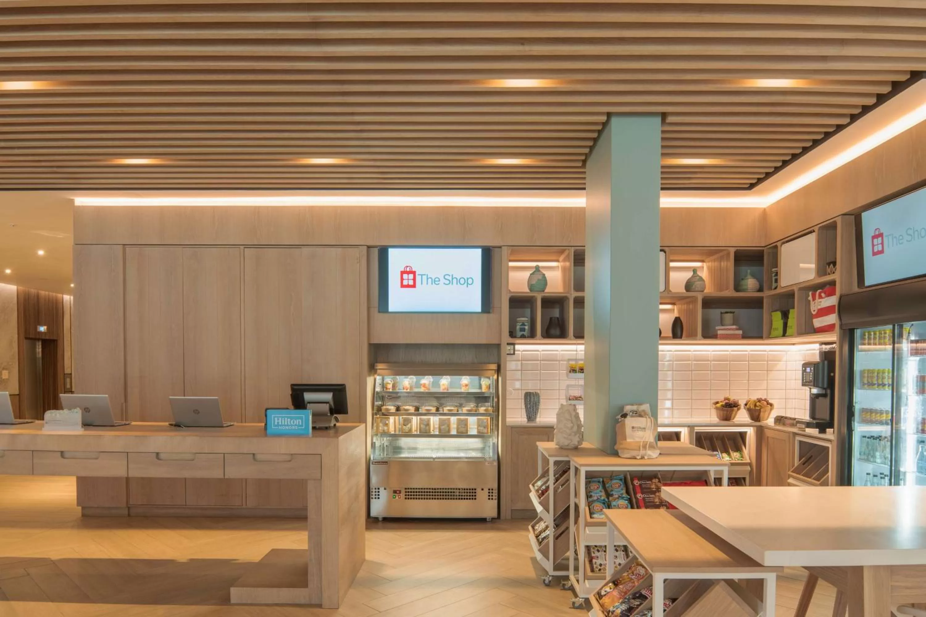 Lobby or reception in Hilton Garden Inn Umhlanga Arch