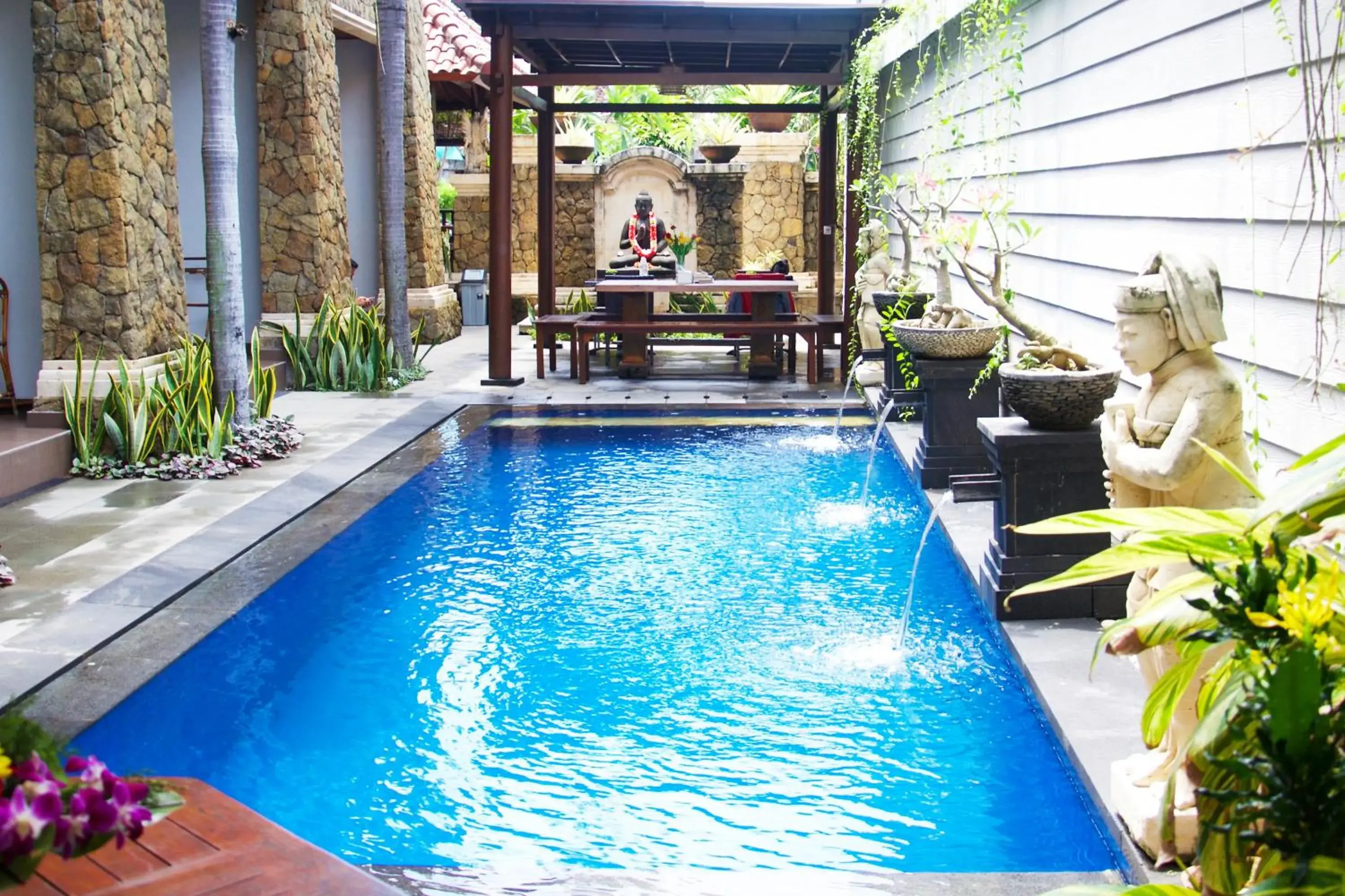 Sindhu Mertha Sanur Sindhu Mertha Sanur