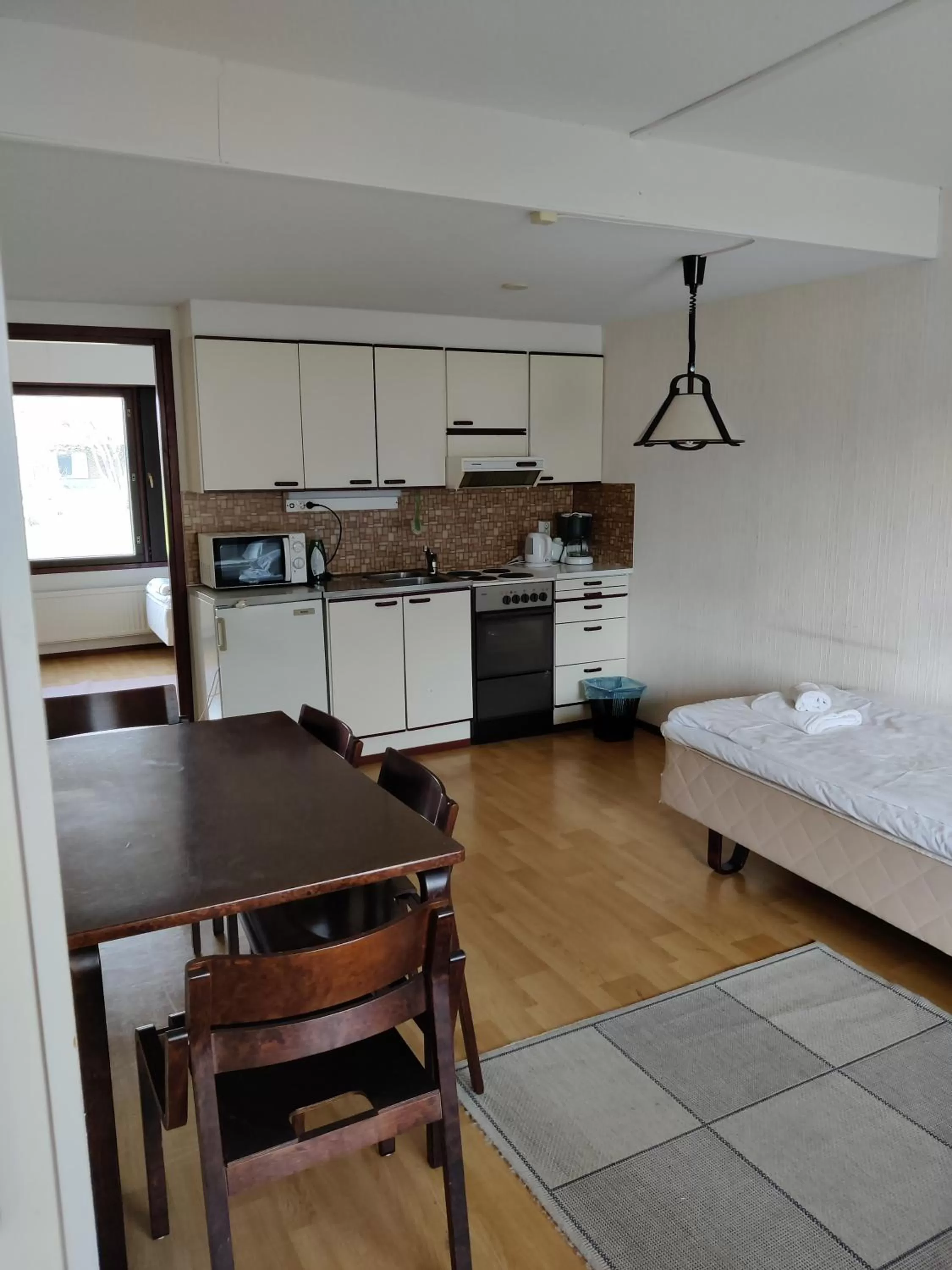 Kitchen or kitchenette in Budget Hotel Raahe