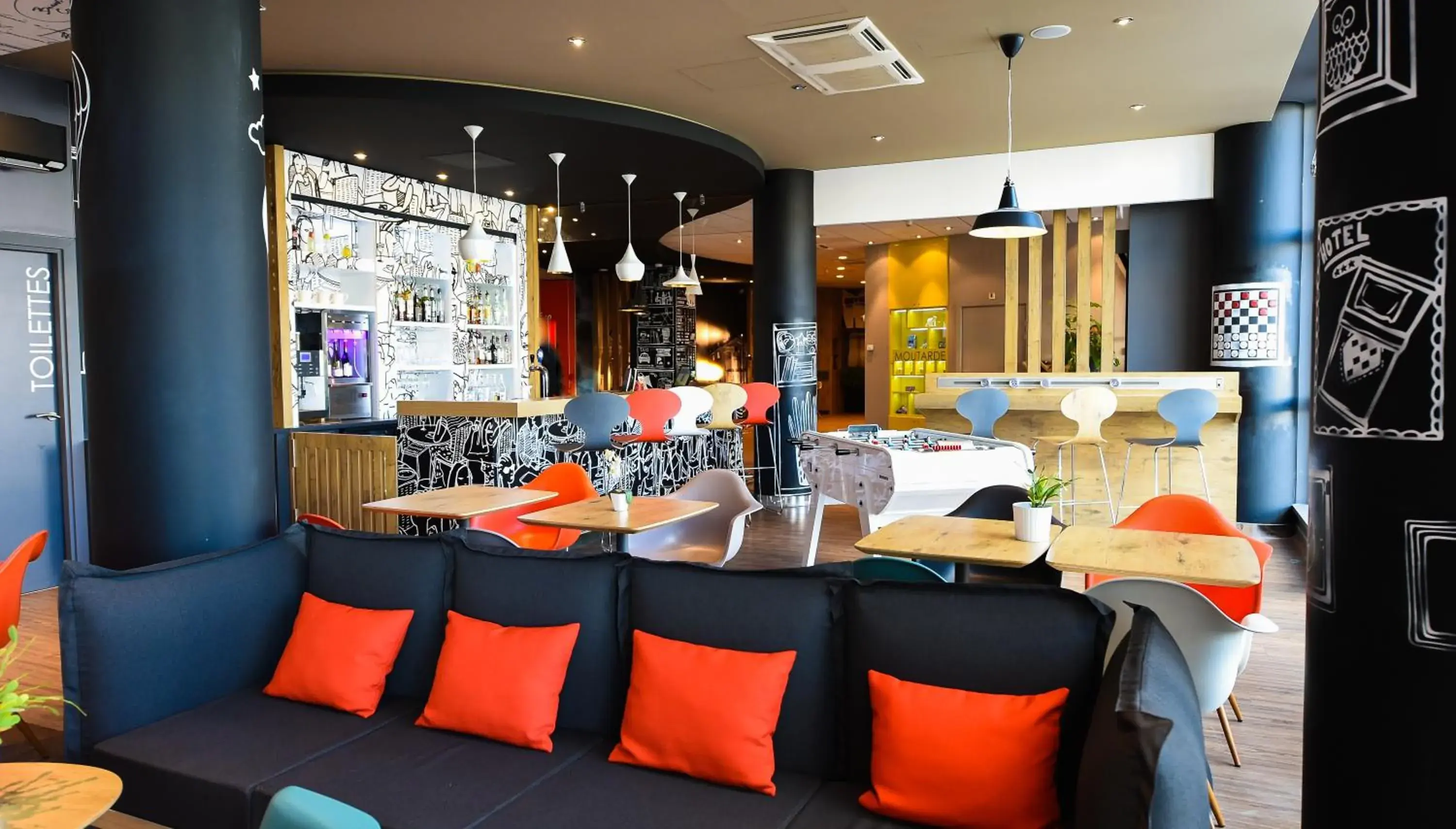 Communal lounge/ TV room, Restaurant/Places to Eat in Ibis budget Dijon Centre Clemenceau