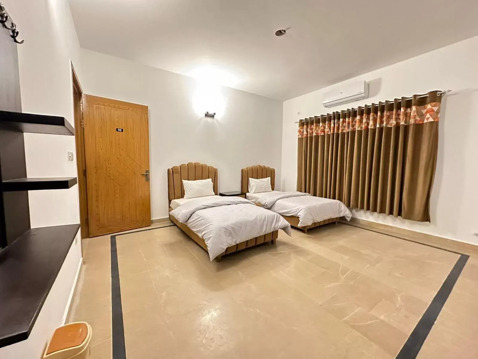 Standard Twin Room in Islamabad Travelodge Guest House Standard Twin Room in Islamabad Travelodge Guest House