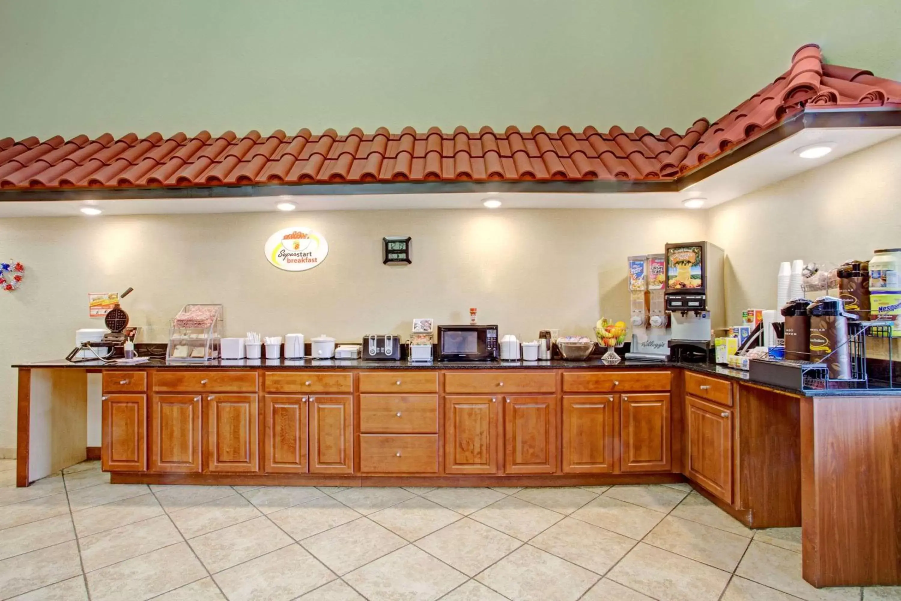 Restaurant/places to eat in Super 8 by Wyndham Forrest City AR Restaurant/places to eat in Super 8 by Wyndham Forrest City AR