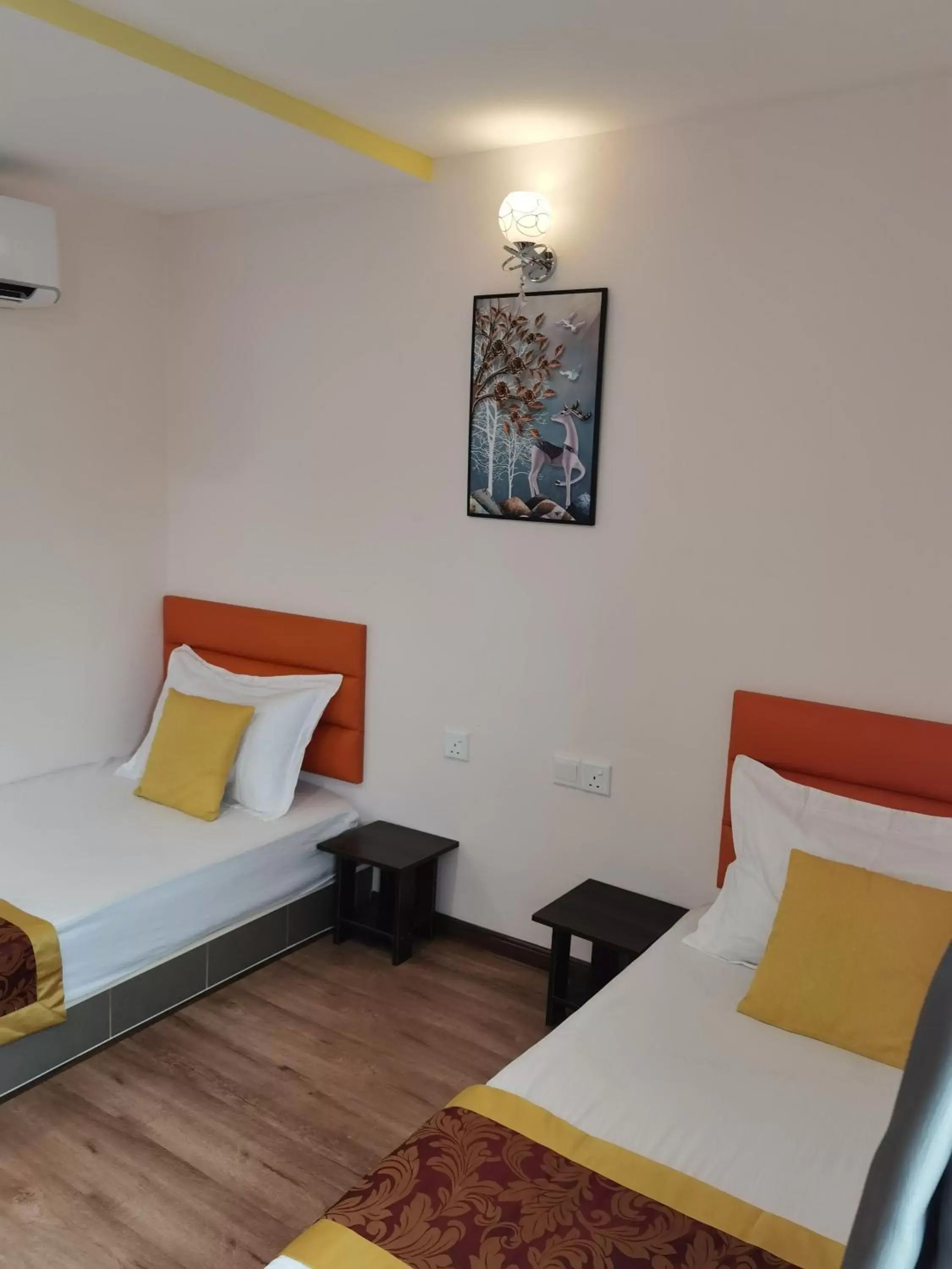 Bedroom, Bed in MORNINGS HOTEL Bedroom, Bed in MORNINGS HOTEL