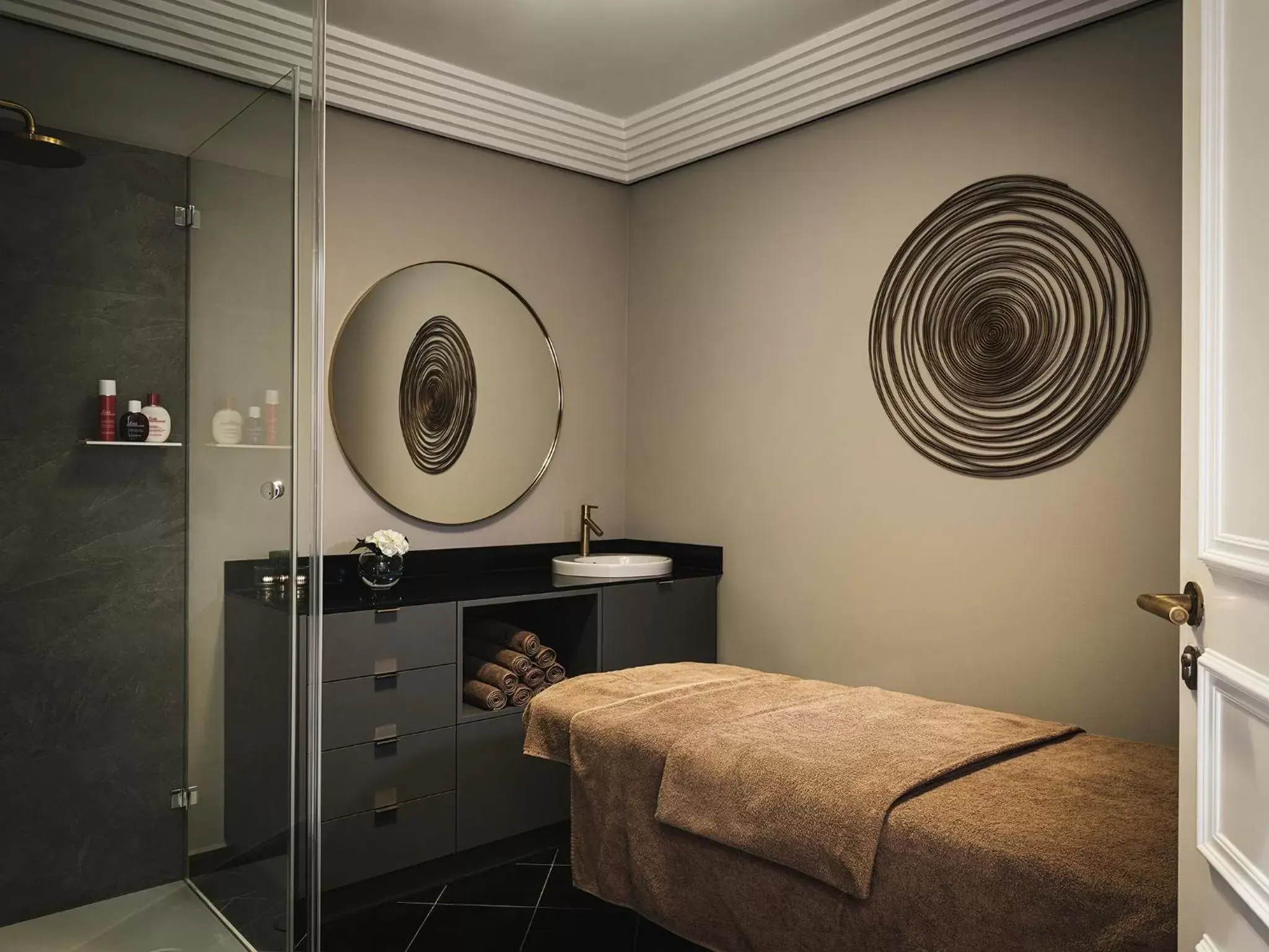 Spa and wellness centre/facilities, Bathroom in Althoff Grandhotel Schloss Bensberg