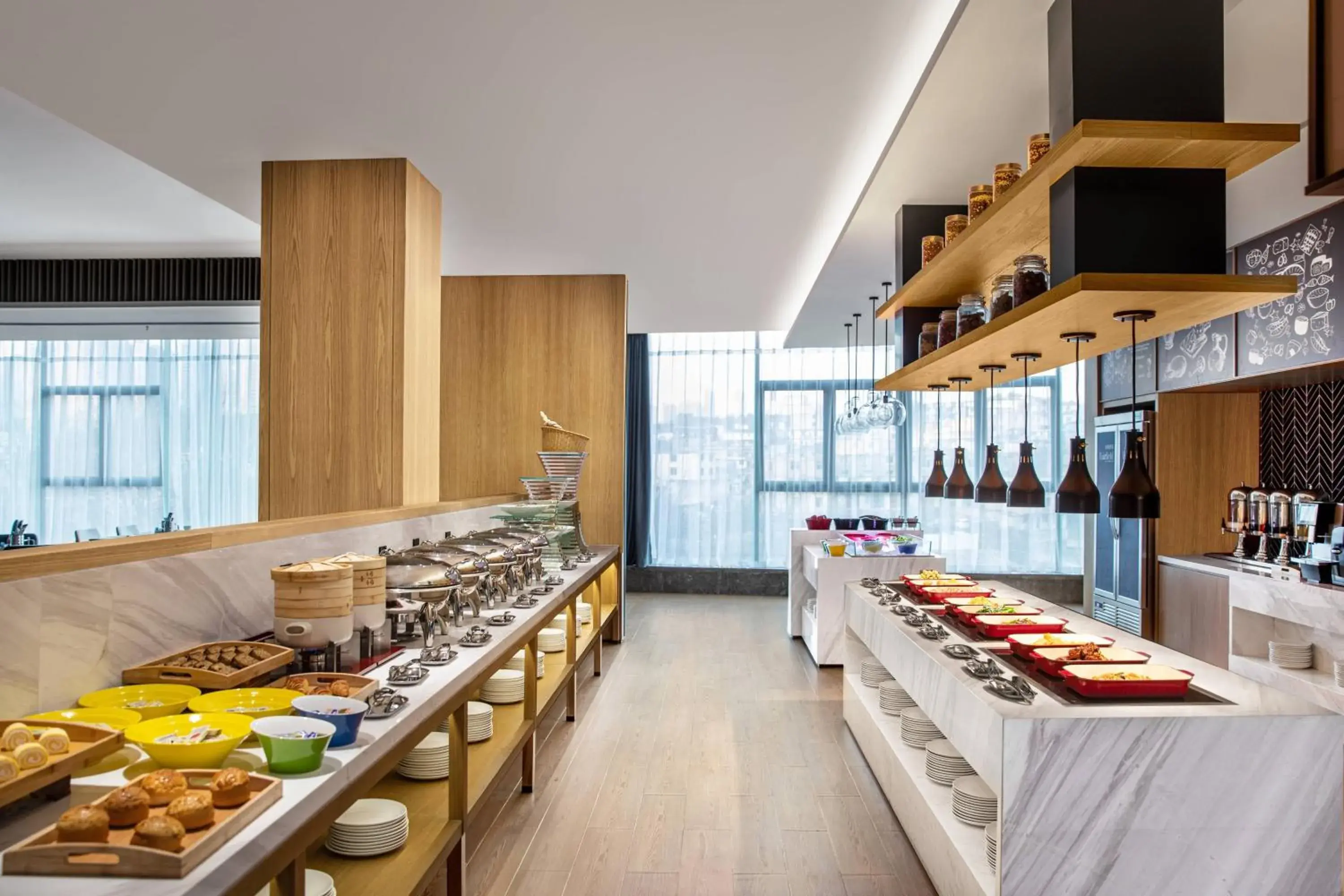 Breakfast, Kitchen/Kitchenette in Fairfield by Marriott Guiyang Guanshanhu