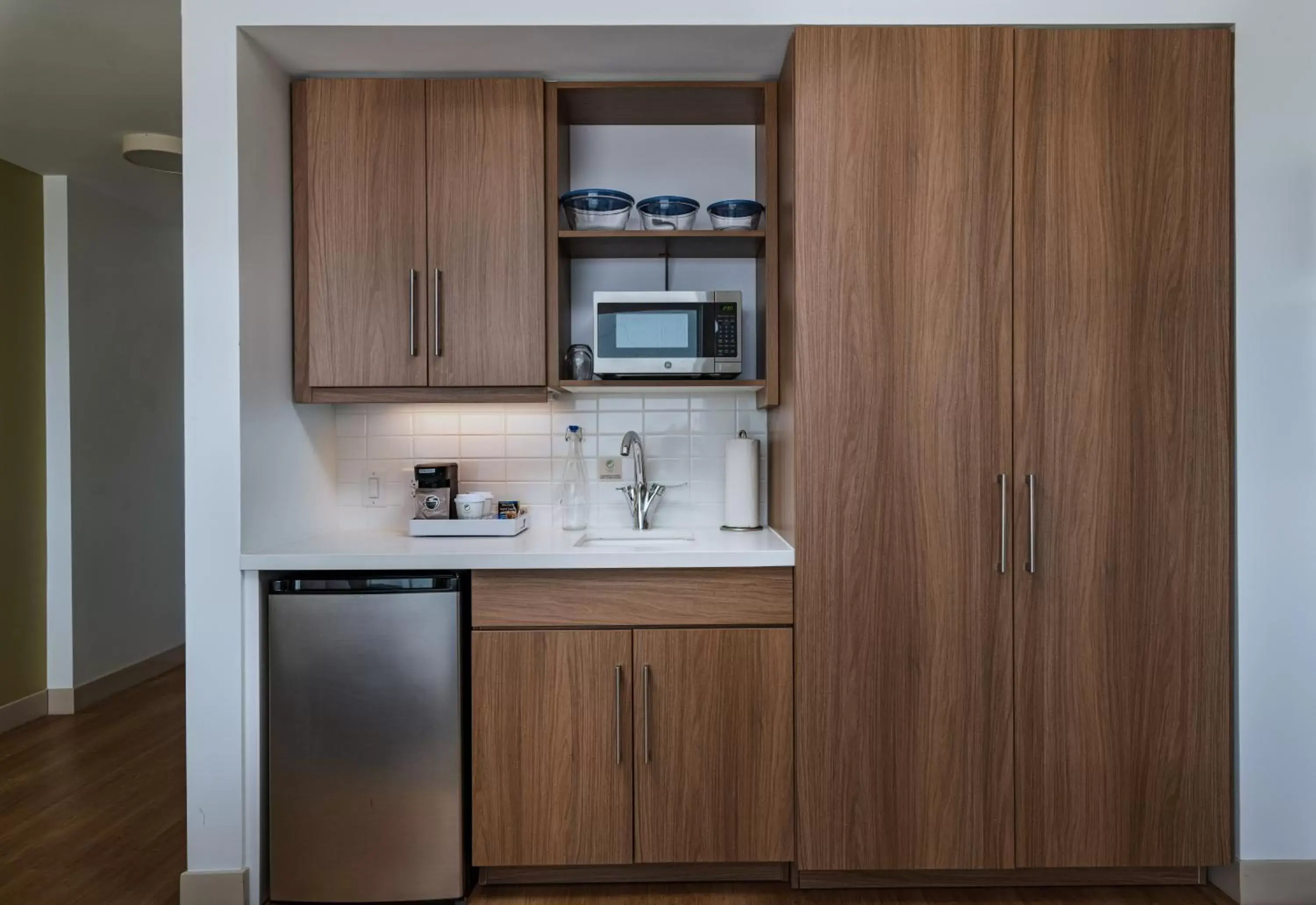 King Room with City View in Element Dallas Las Colinas King Room with City View in Element Dallas Las Colinas