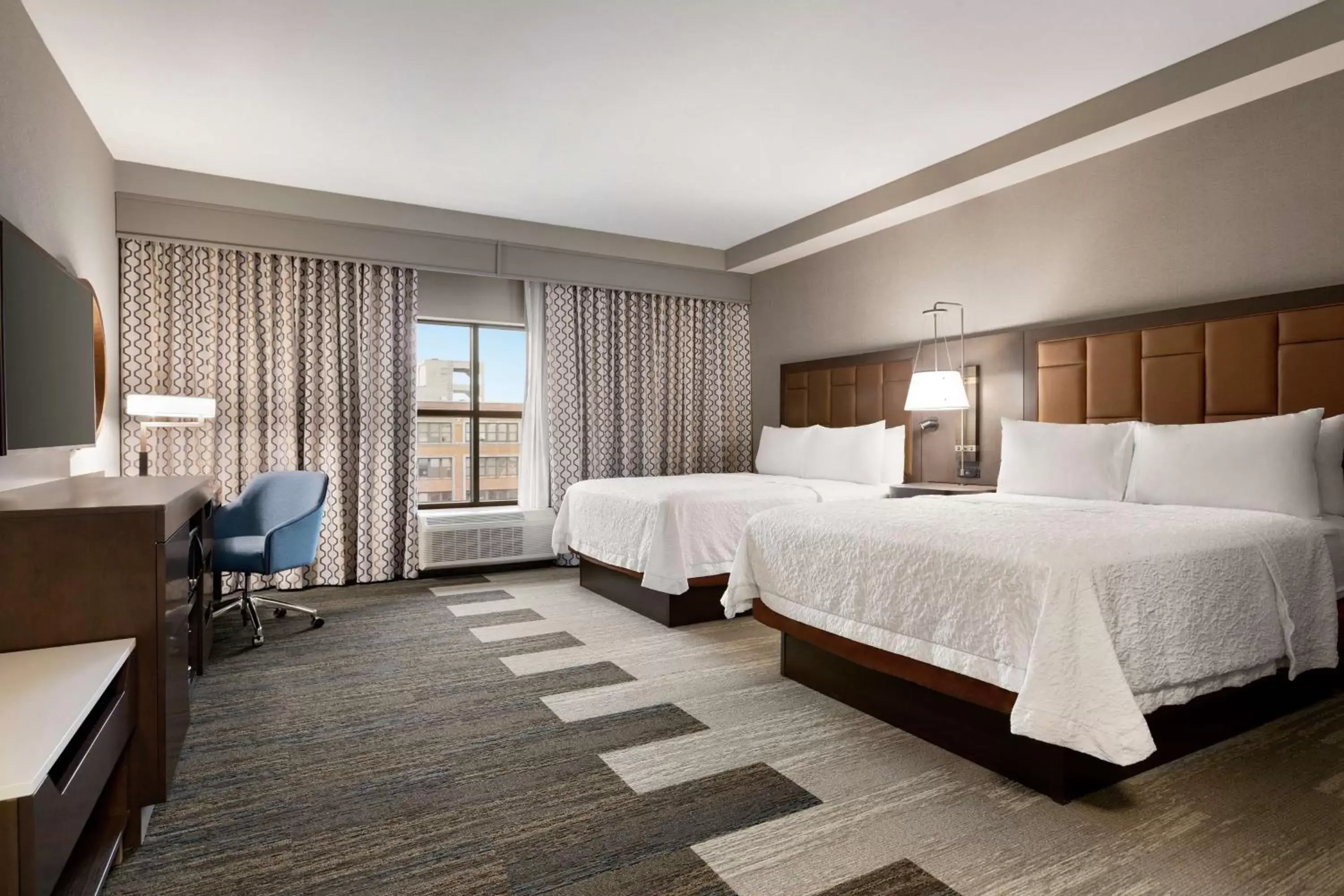 Queen Room with Two Queen Beds - Mobility and Hearing Access in Hampton Inn Suites Kansas City Downtown Crossroads Queen Room with Two Queen Beds - Mobility and Hearing Access in Hampton Inn Suites Kansas City Downtown Crossroads