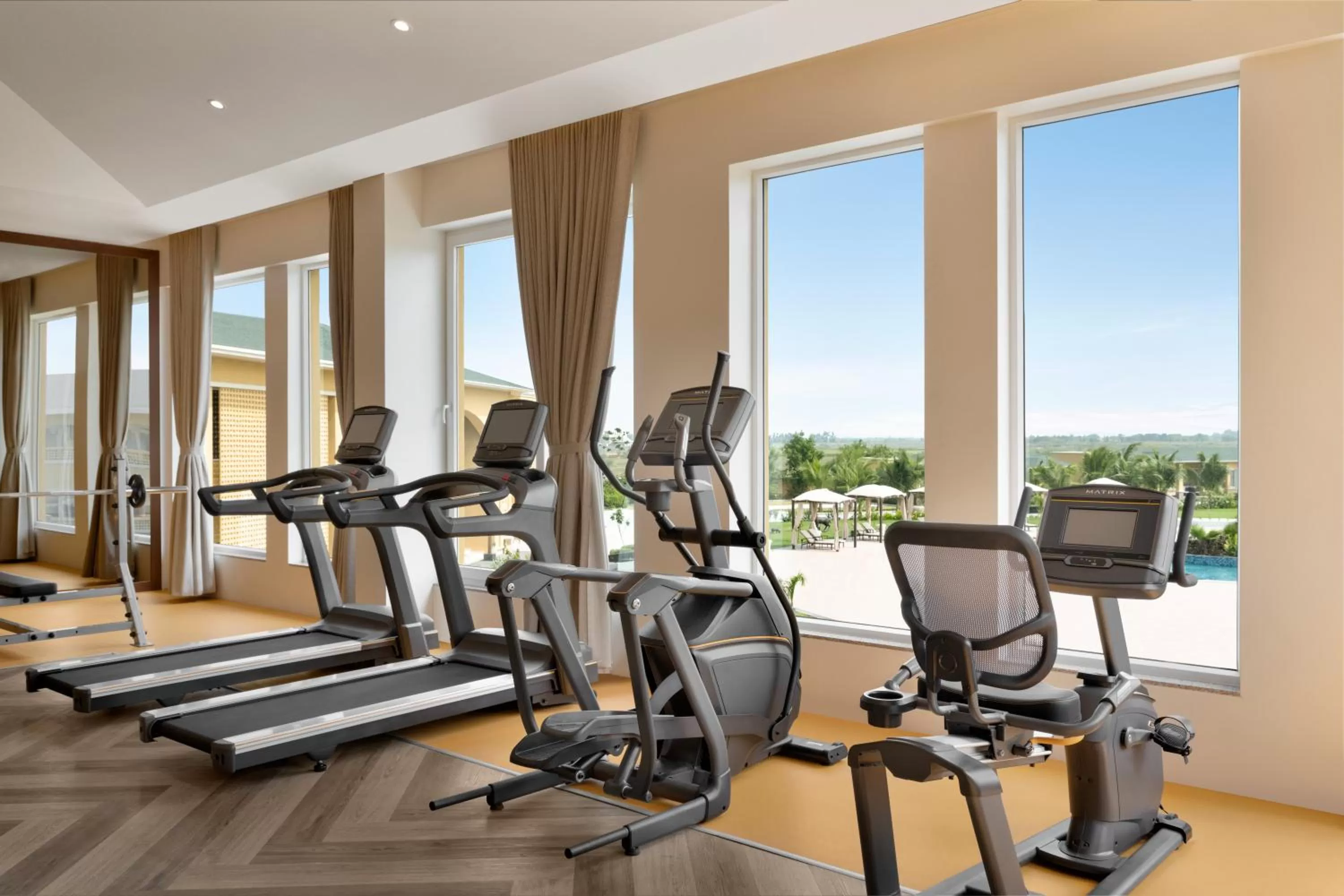Fitness centre/facilities in Hawthorn Suites by Wyndham Dwarka