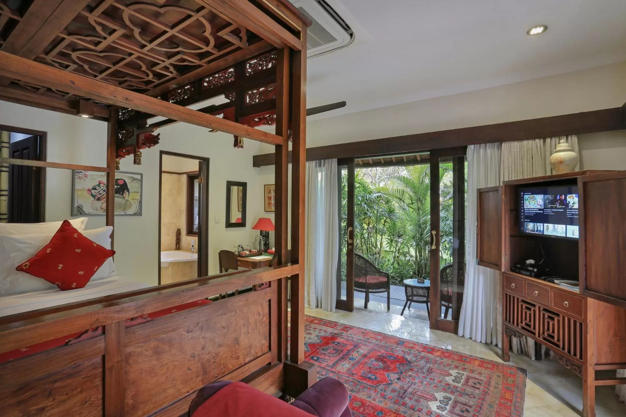 TV and multimedia in Manzelejepun Villa & Pavilion