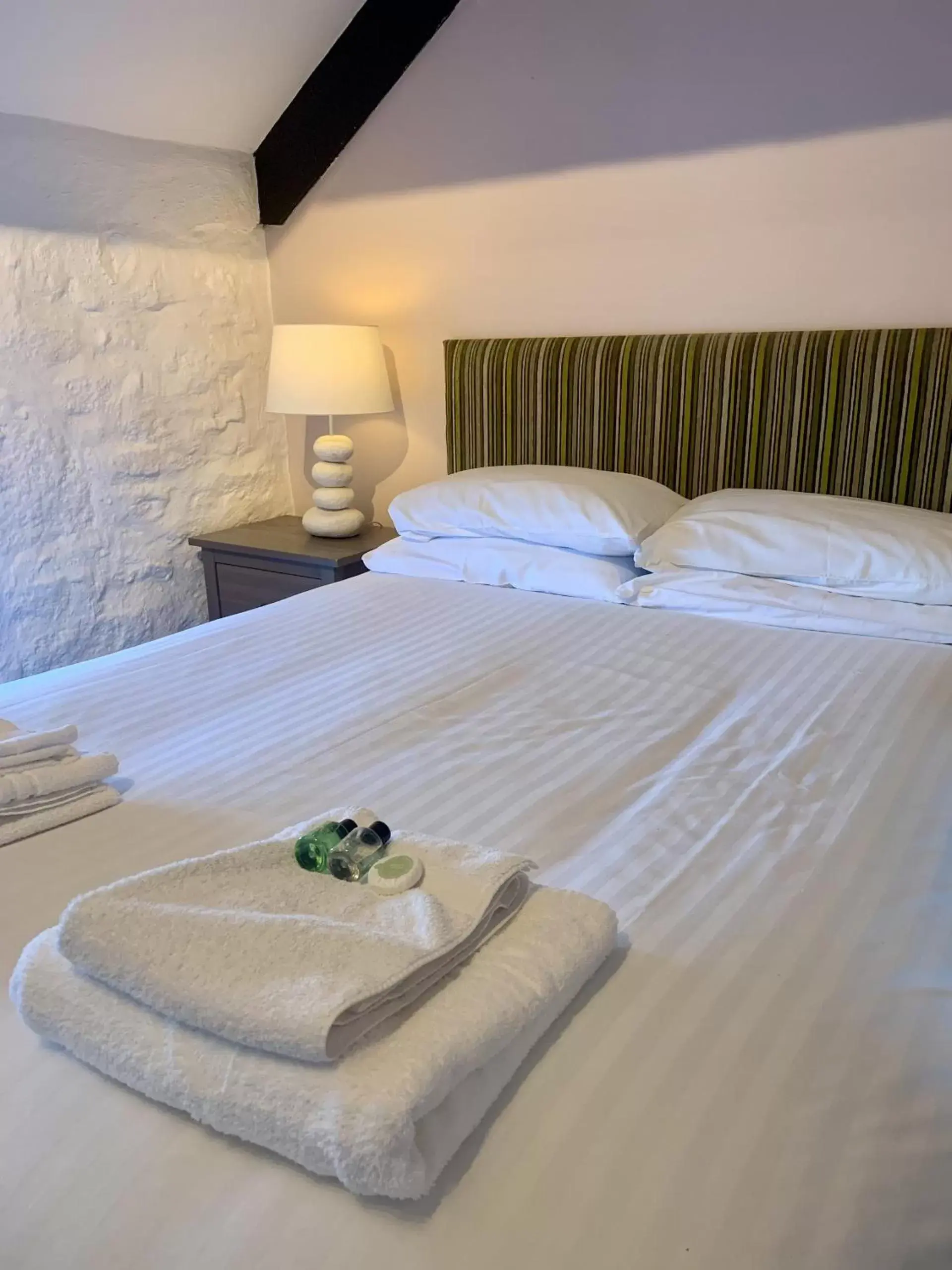 Double Room with Private Bathroom in Cape Cornwall Club