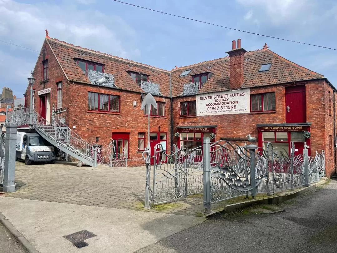 Property Building in Silver Street Suites