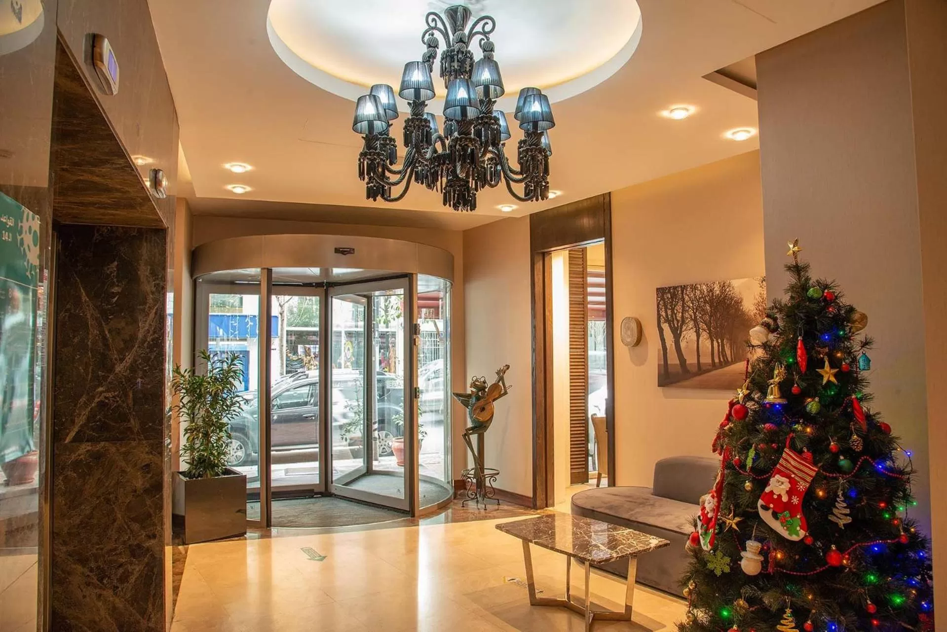 Seating area in Hotel Le Mirage