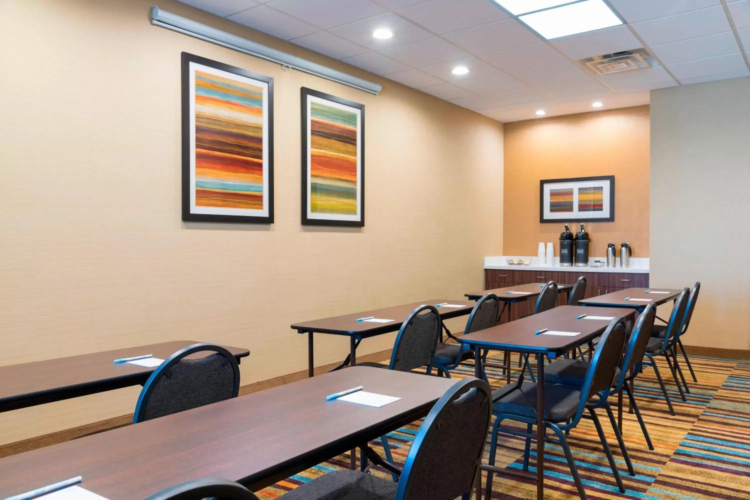 Meeting/conference room, Restaurant/Places to Eat in Fairfield Inn & Suites by Marriott West Monroe