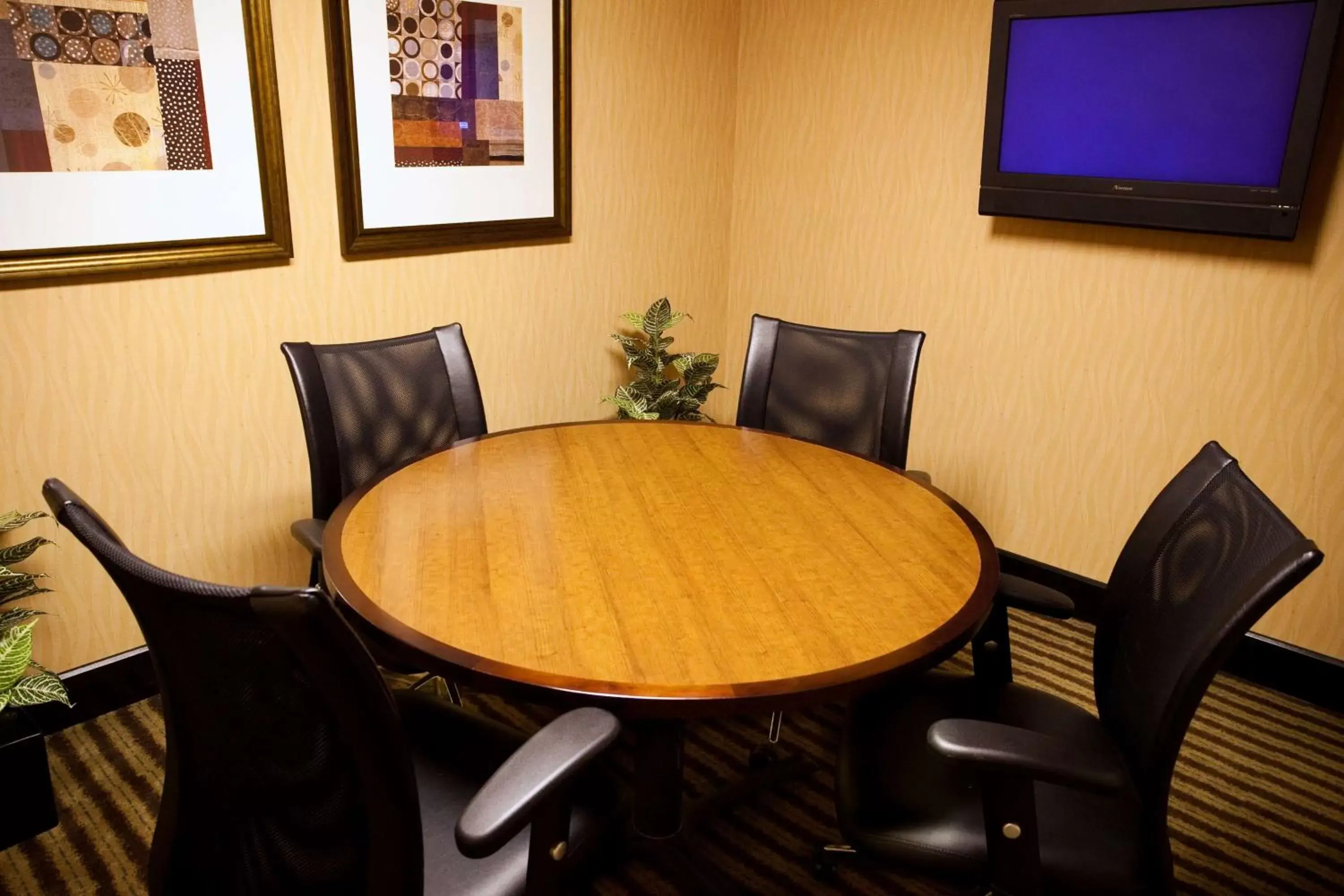 Meeting/conference room, Dining Area in Hampton Inn Atlanta-Newnan