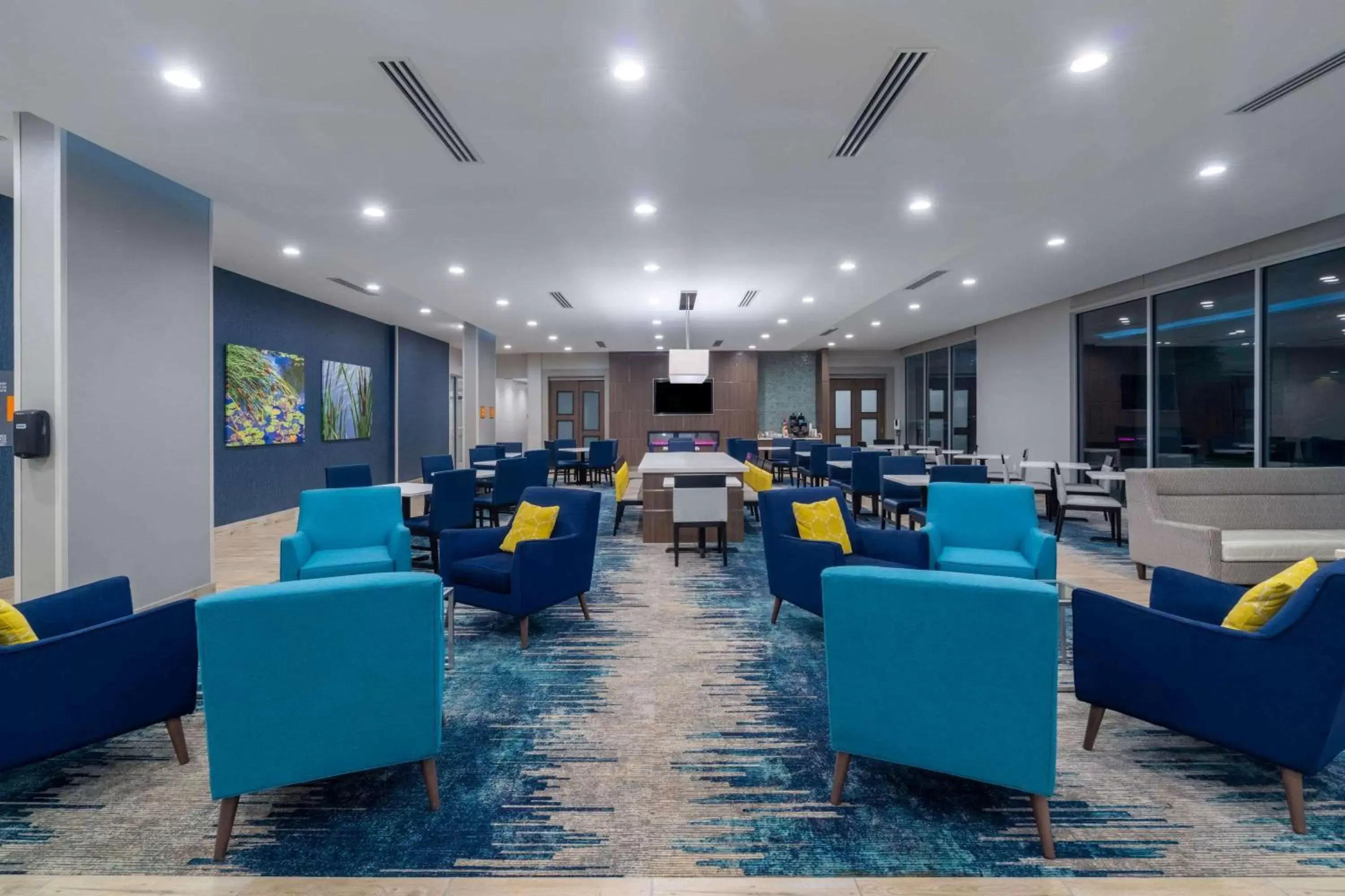 Lobby or reception in La Quinta Inn & Suites by Wyndham Tifton