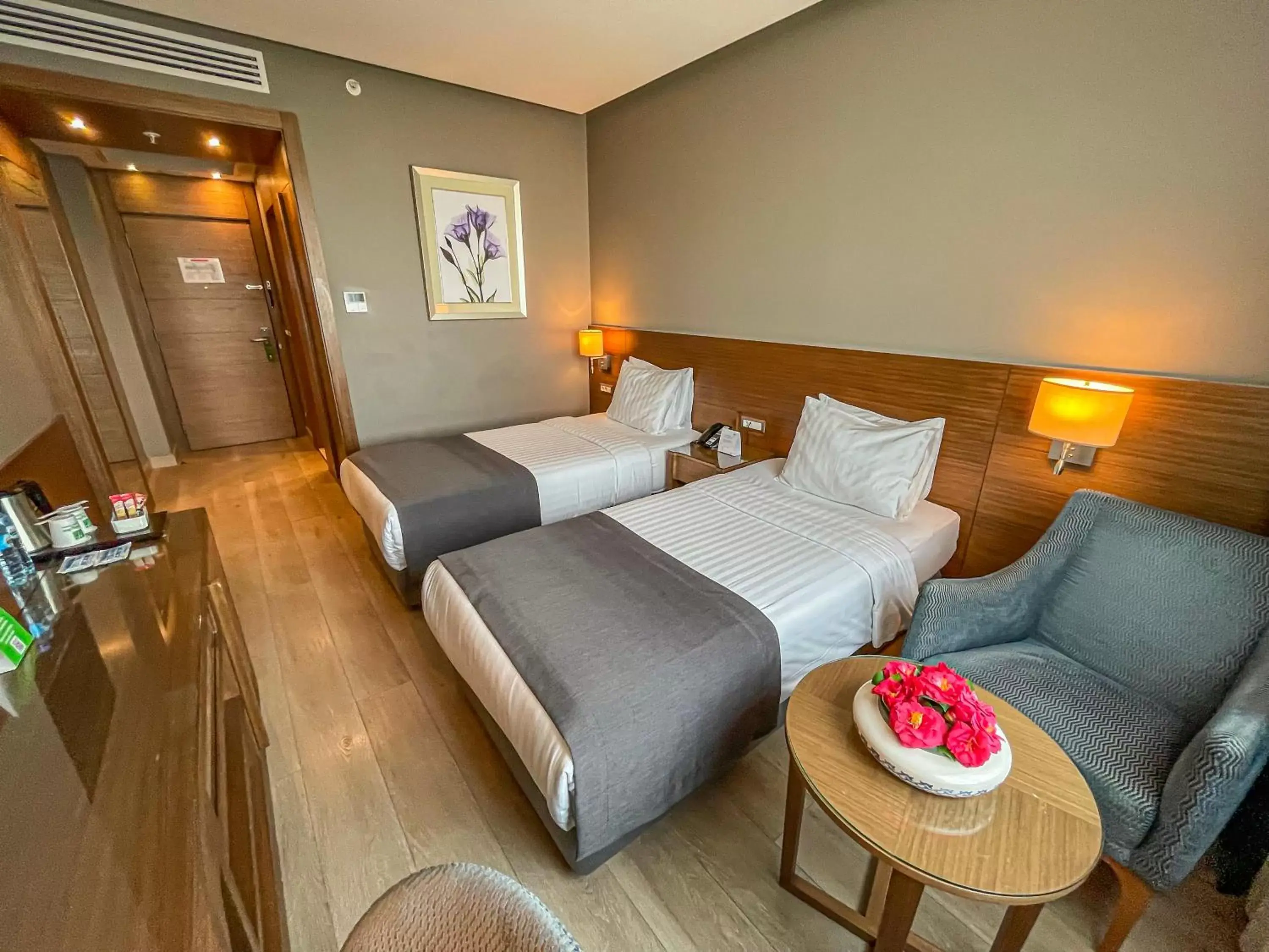 Twin Room - Non-Smoking in Holiday Inn Bursa - City Centre, an IHG Hotel Twin Room - Non-Smoking in Holiday Inn Bursa - City Centre, an IHG Hotel