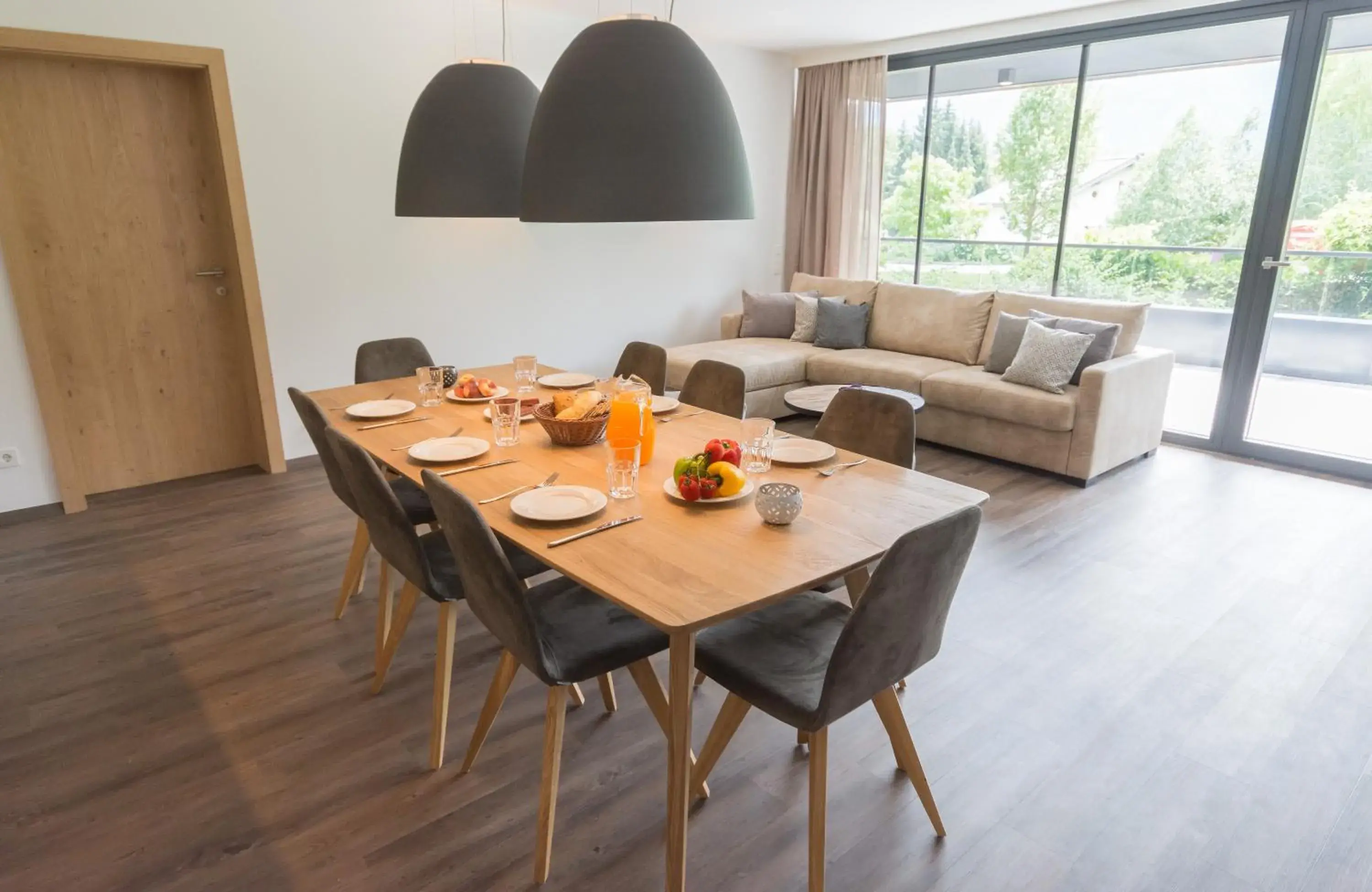 Living room, Dining Area in Schonblick