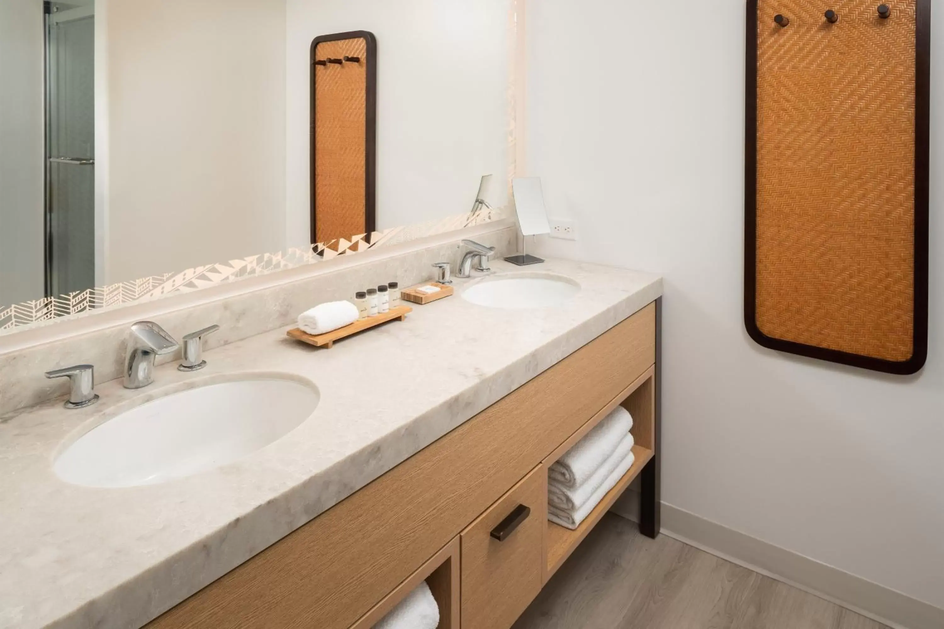 Bathroom in Sheraton Kauai Coconut Beach Resort