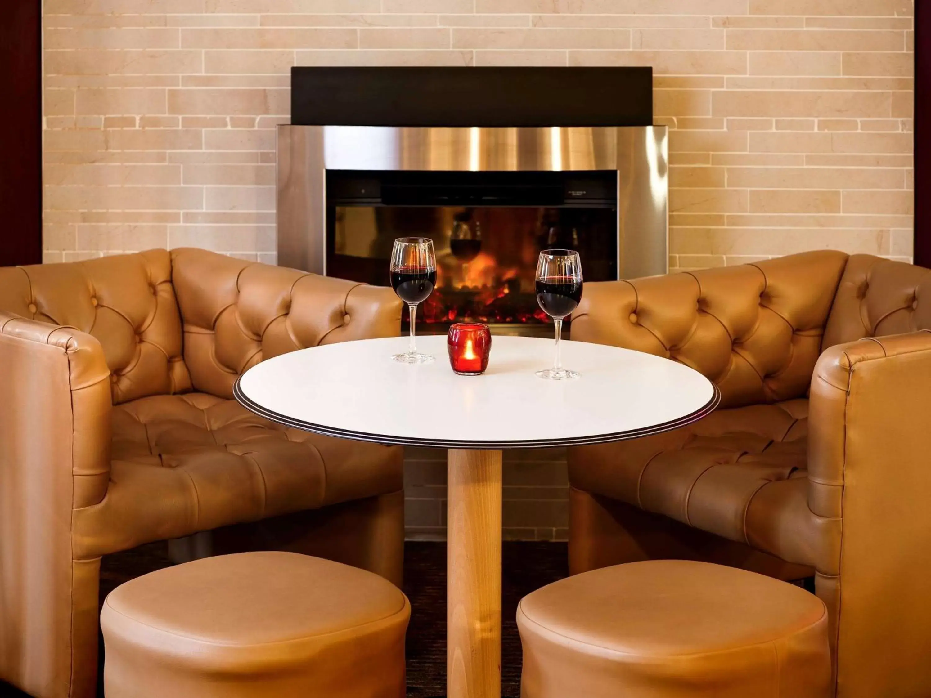 Lounge or bar, Lounge/Bar in ibis Aberdeen Centre – Quayside