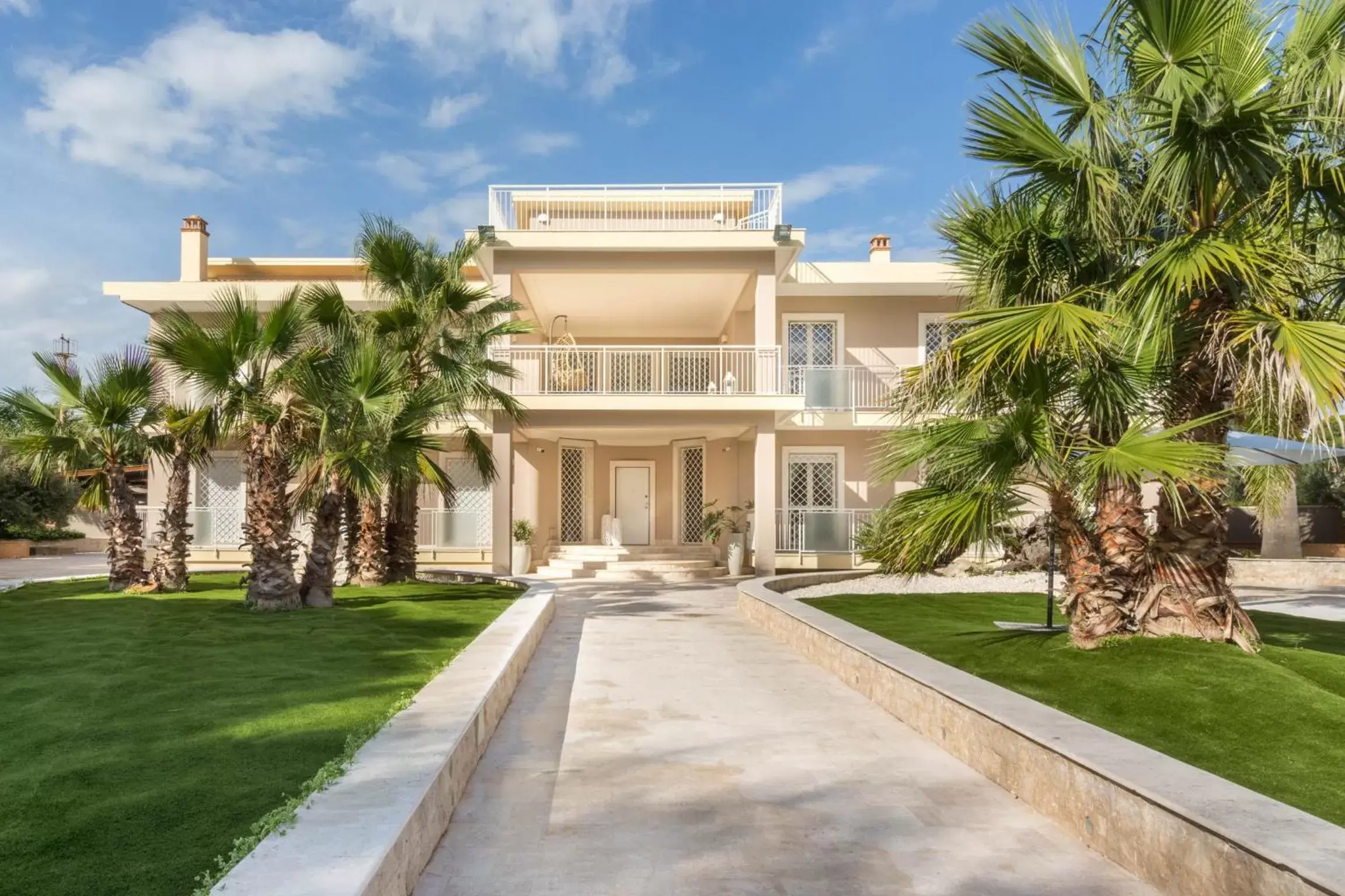 Facade/entrance, Property Building in Villa Furoa