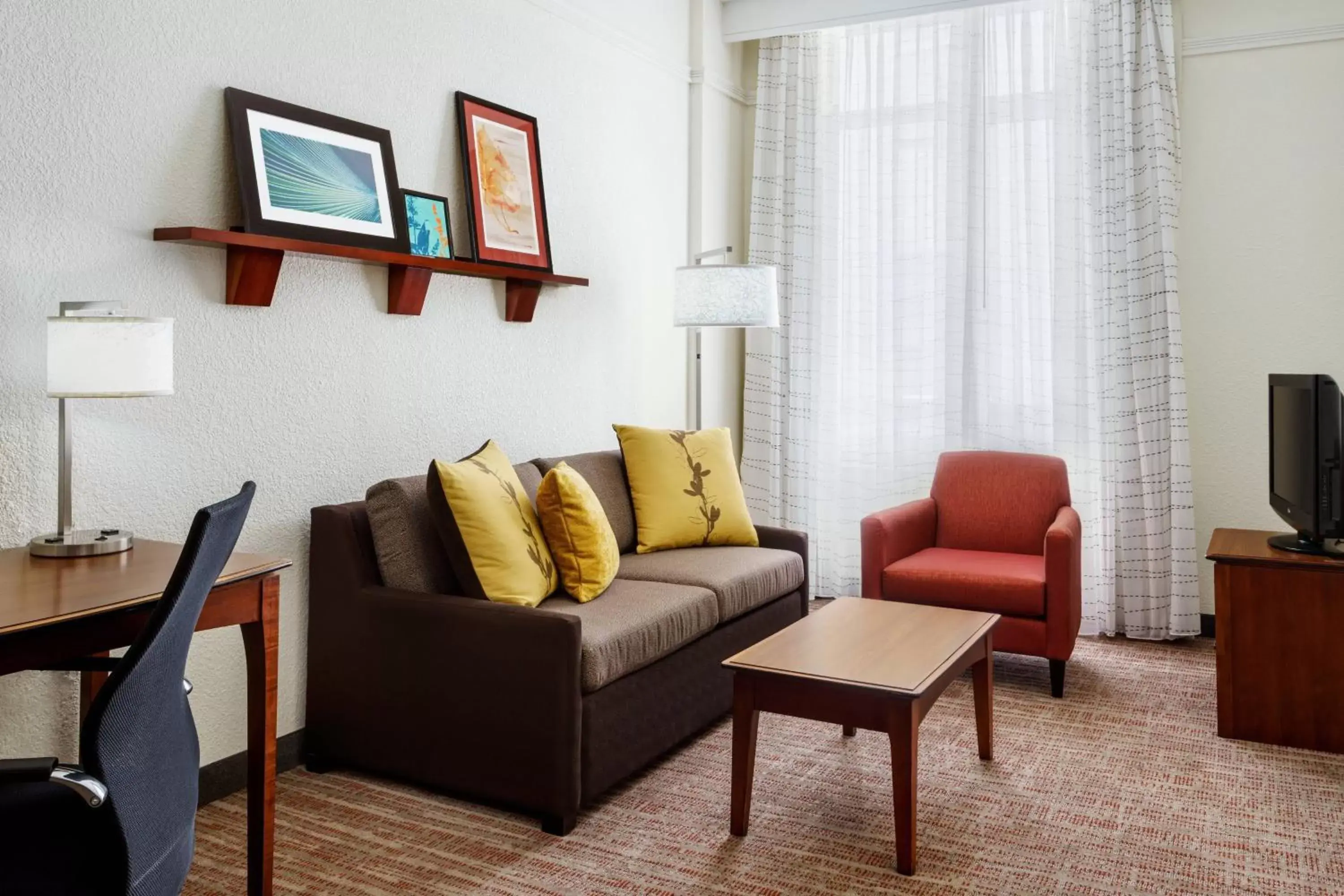 Living room, Seating Area in Residence Inn Houston Downtown/Convention Center