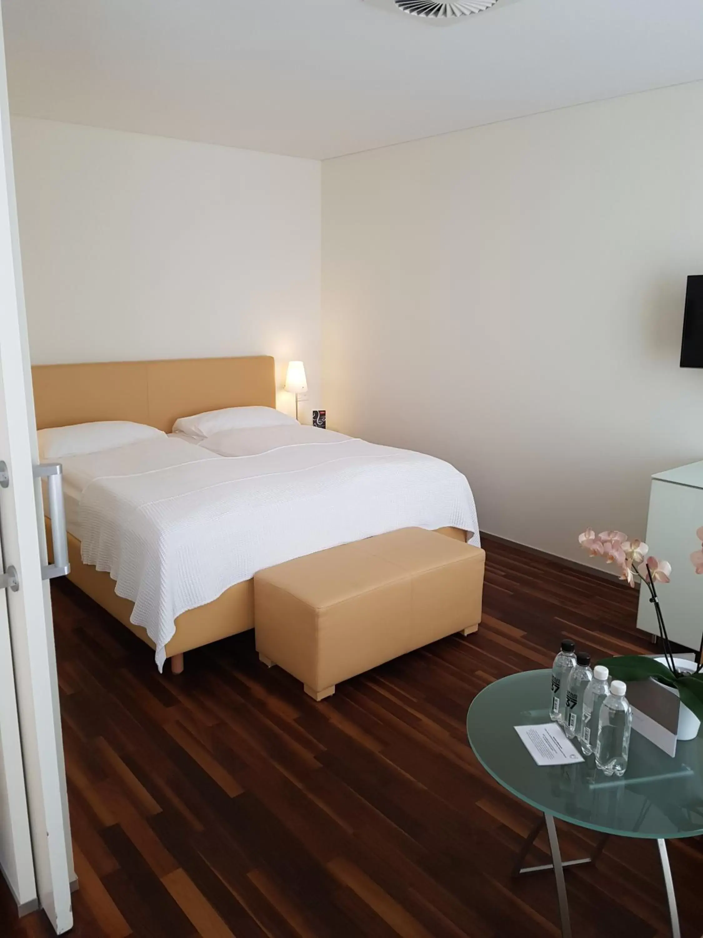 Bedroom, Bed in Hotel Glockenhof Zürich