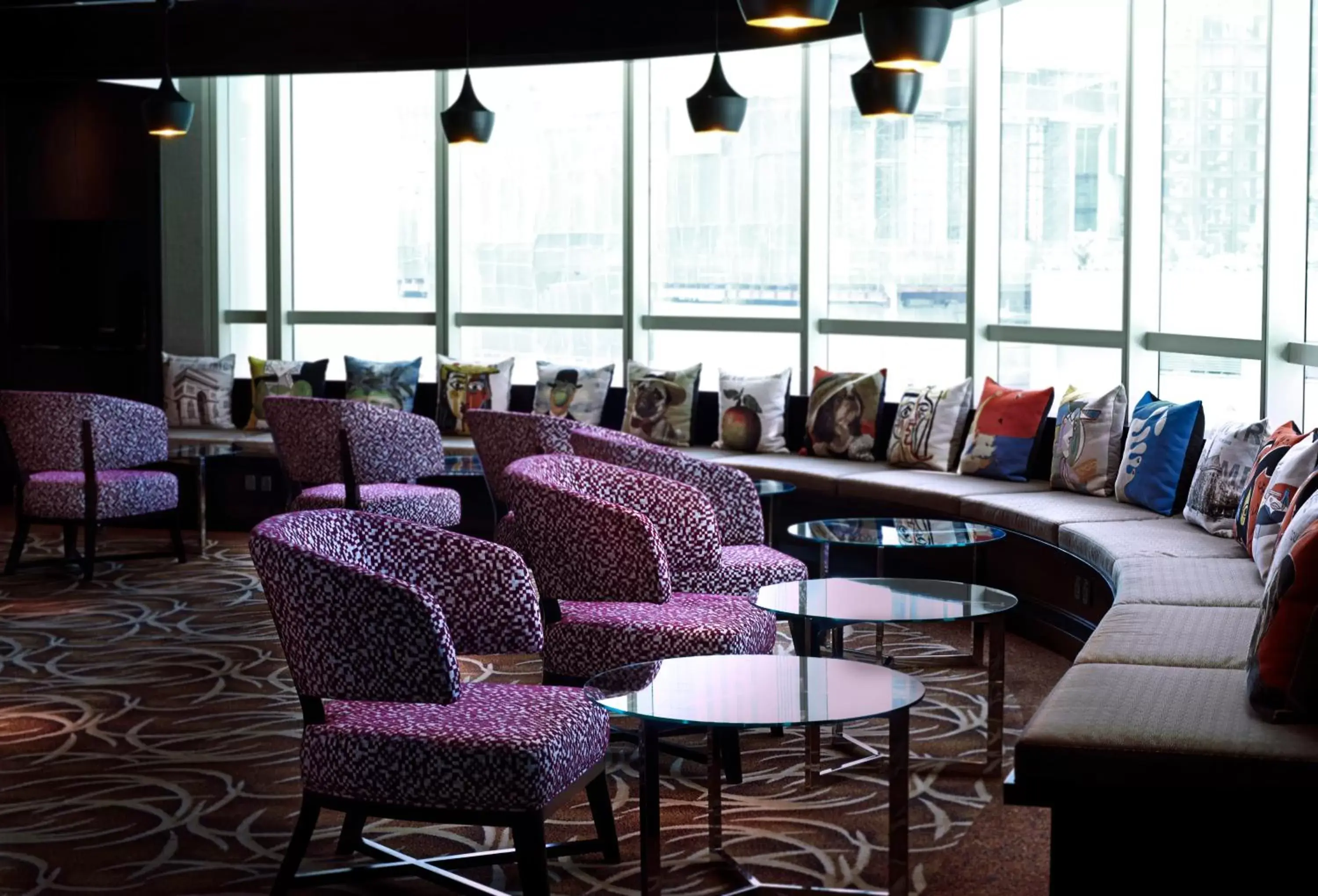 Dining area, Lounge/Bar in Pullman Kuala Lumpur City Centre Hotel & Residences