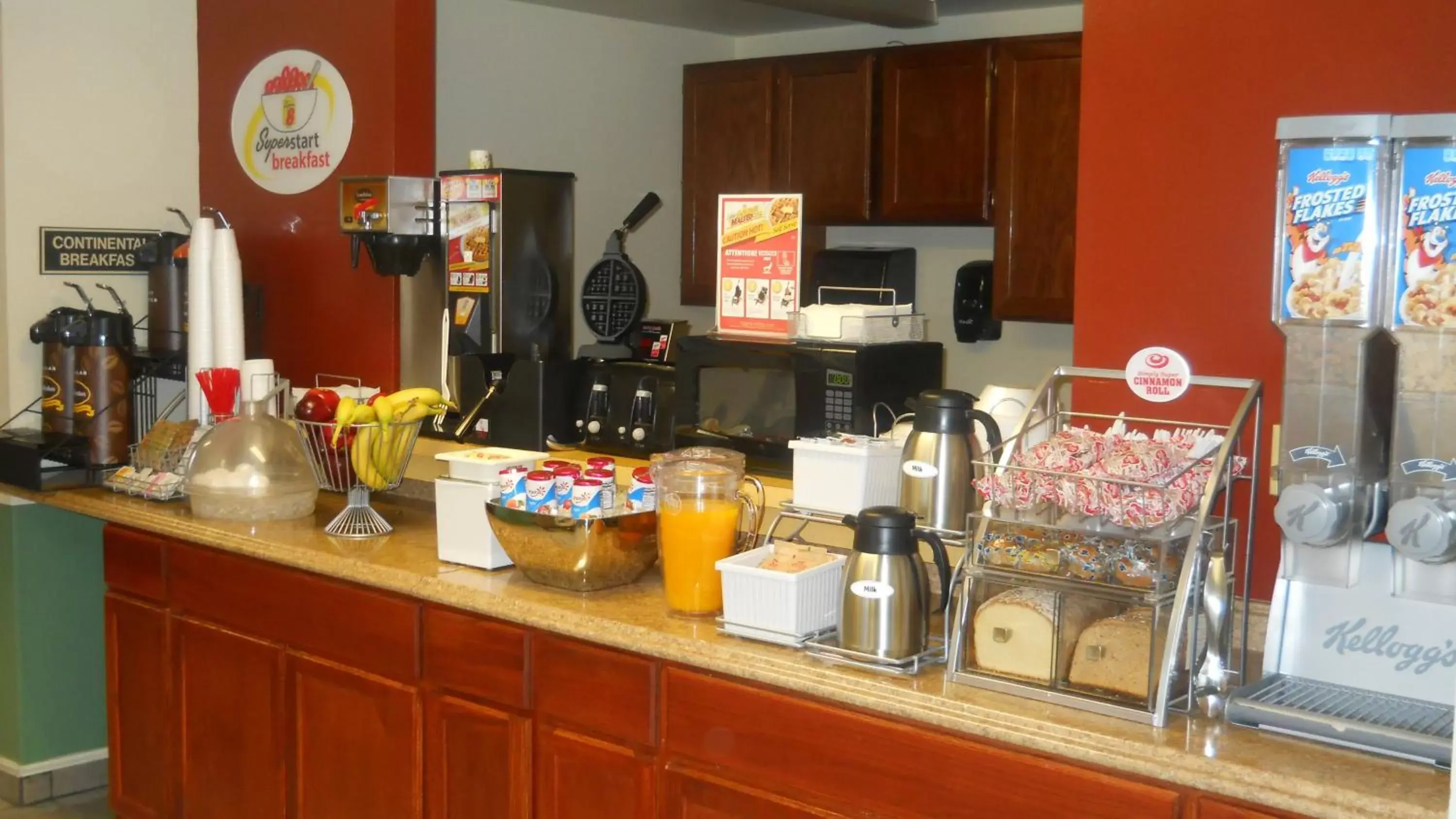 Food in Super 8 by Wyndham Salmon Food in Super 8 by Wyndham Salmon