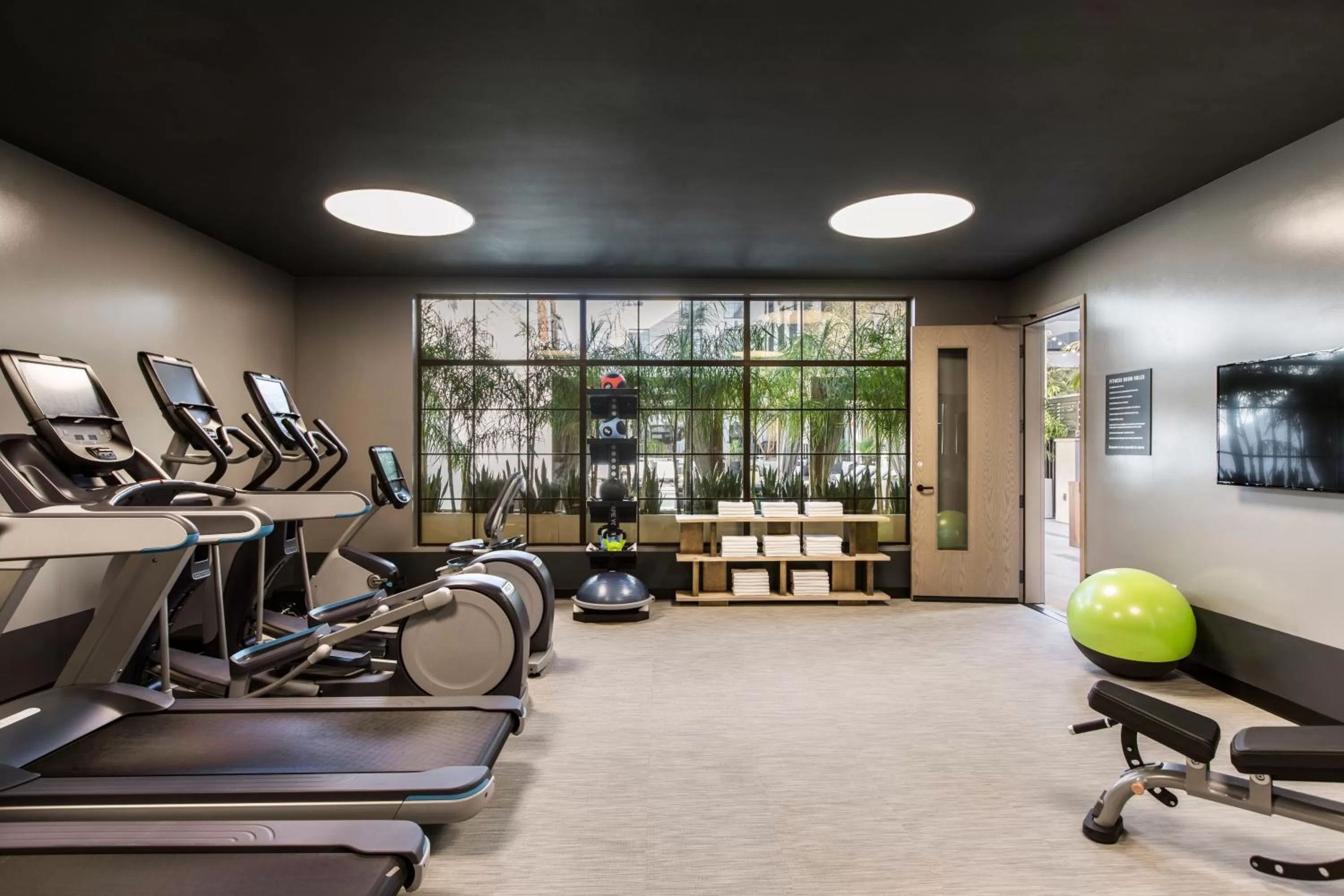 Fitness centre/facilities in Kimpton La Peer Hotel West Hollywood by IHG