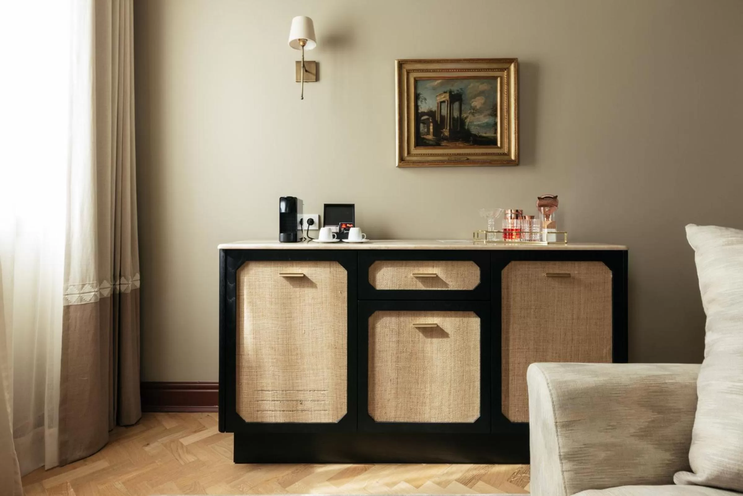 Coffee/tea facilities in Hospes Infante Sagres Porto - Small Luxury Hotels Of The World