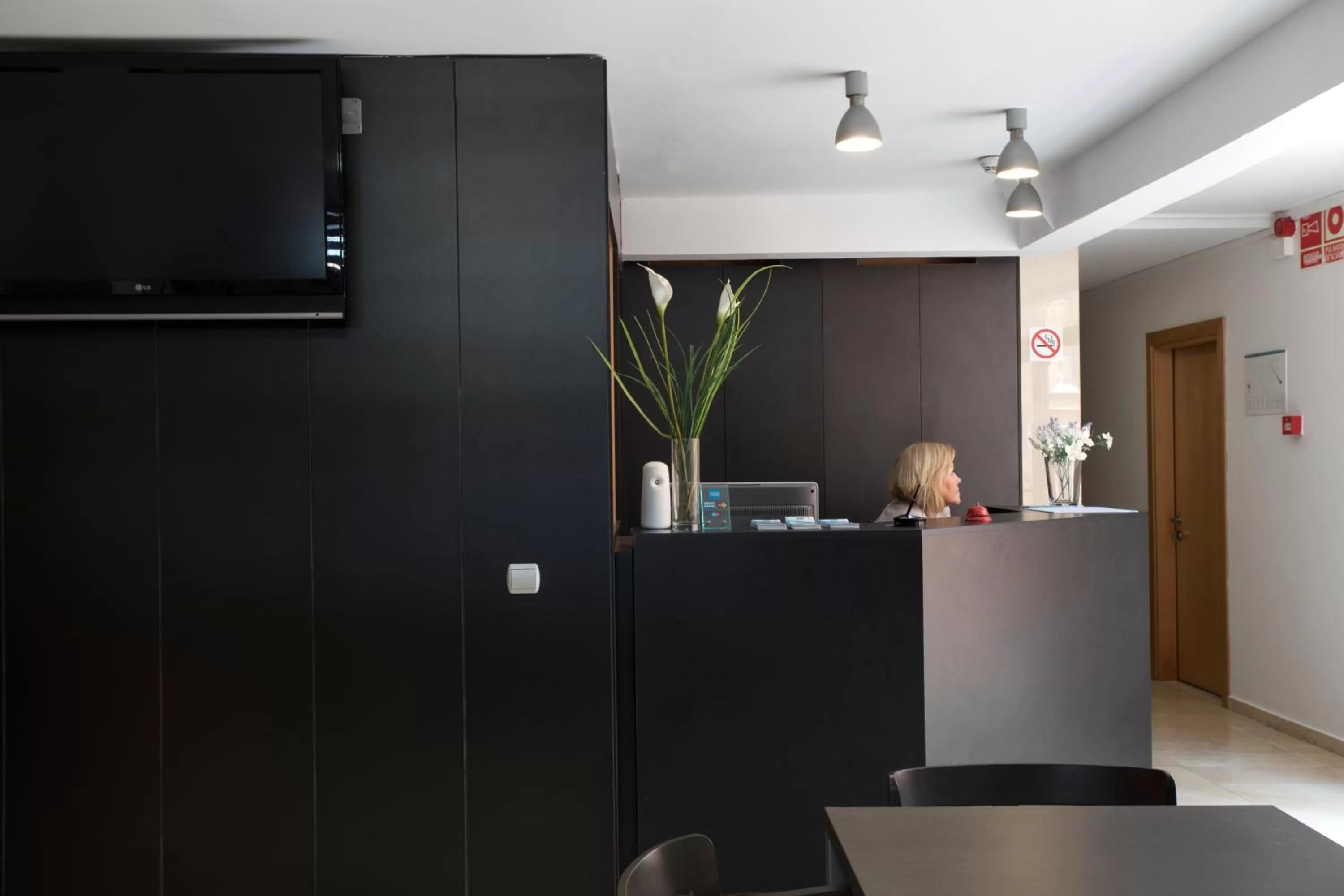 Lobby or reception in Aparthotel Bardon