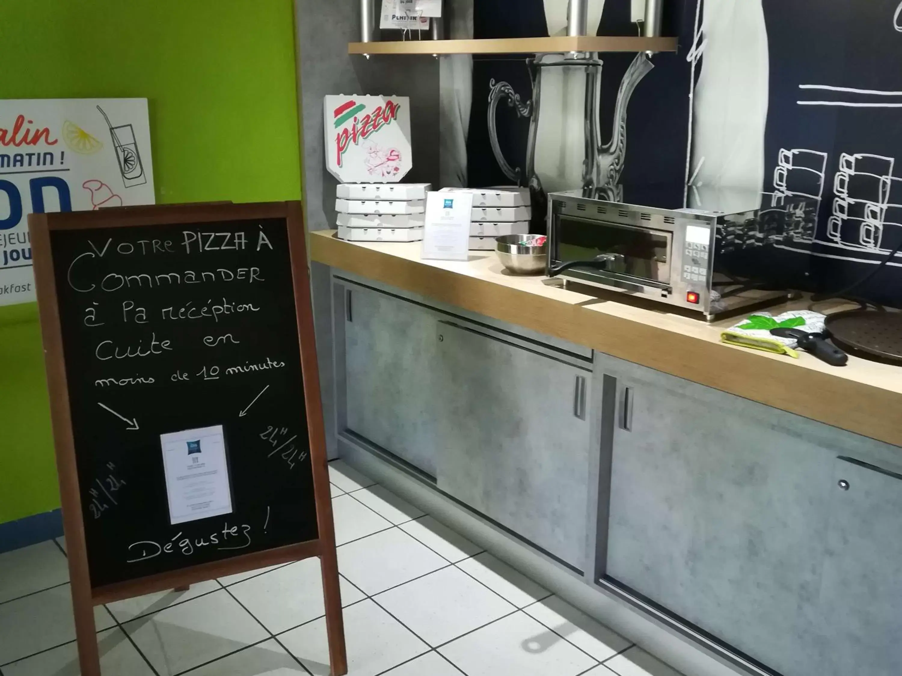 Restaurant/places to eat in ibis budget Nimes Caissargues