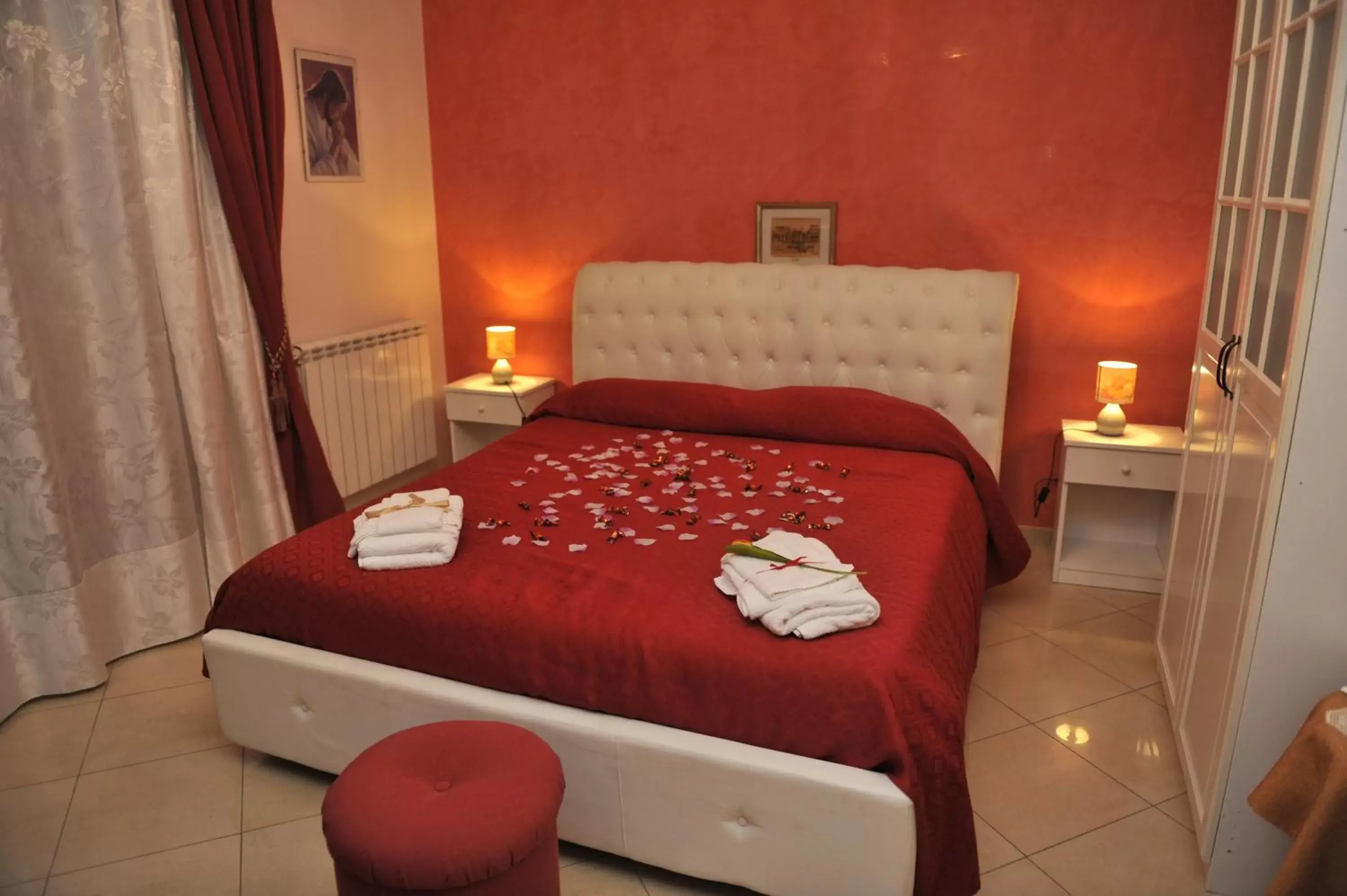 Photo of the whole room, Bed in B&B Villa San Leonardo