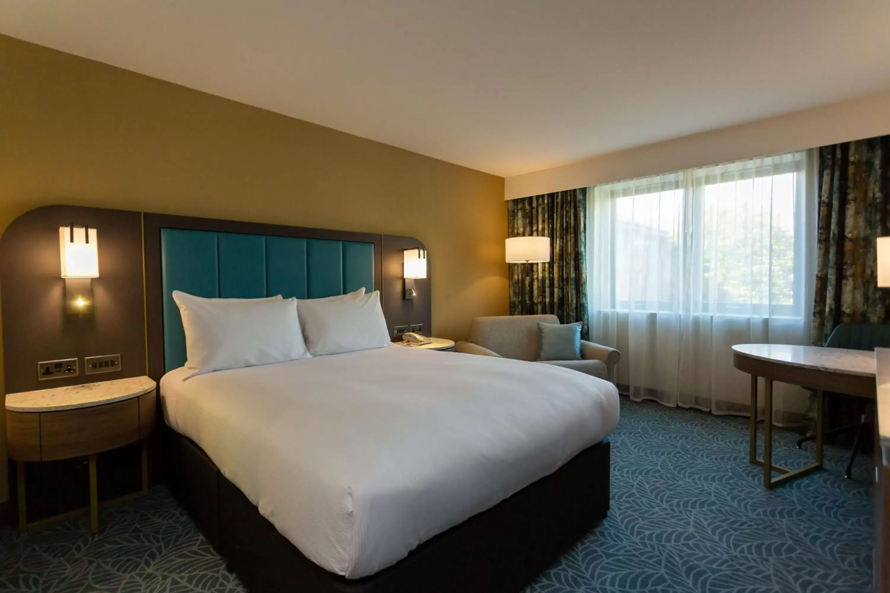 Bed in DoubleTree by Hilton Hotel Nottingham - Gateway