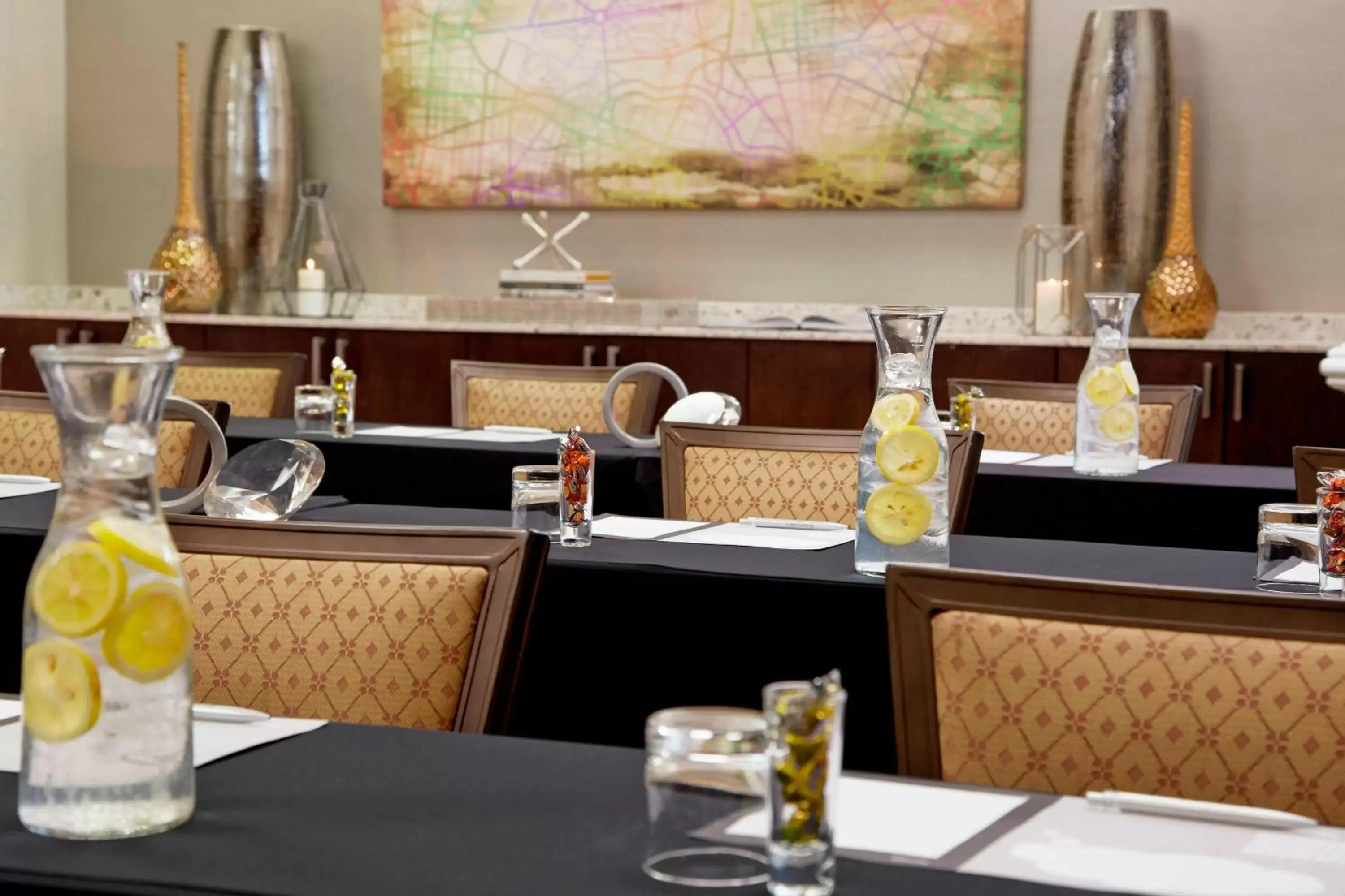 Meeting/conference room, Restaurant/Places to Eat in Renaissance Orlando Airport Hotel