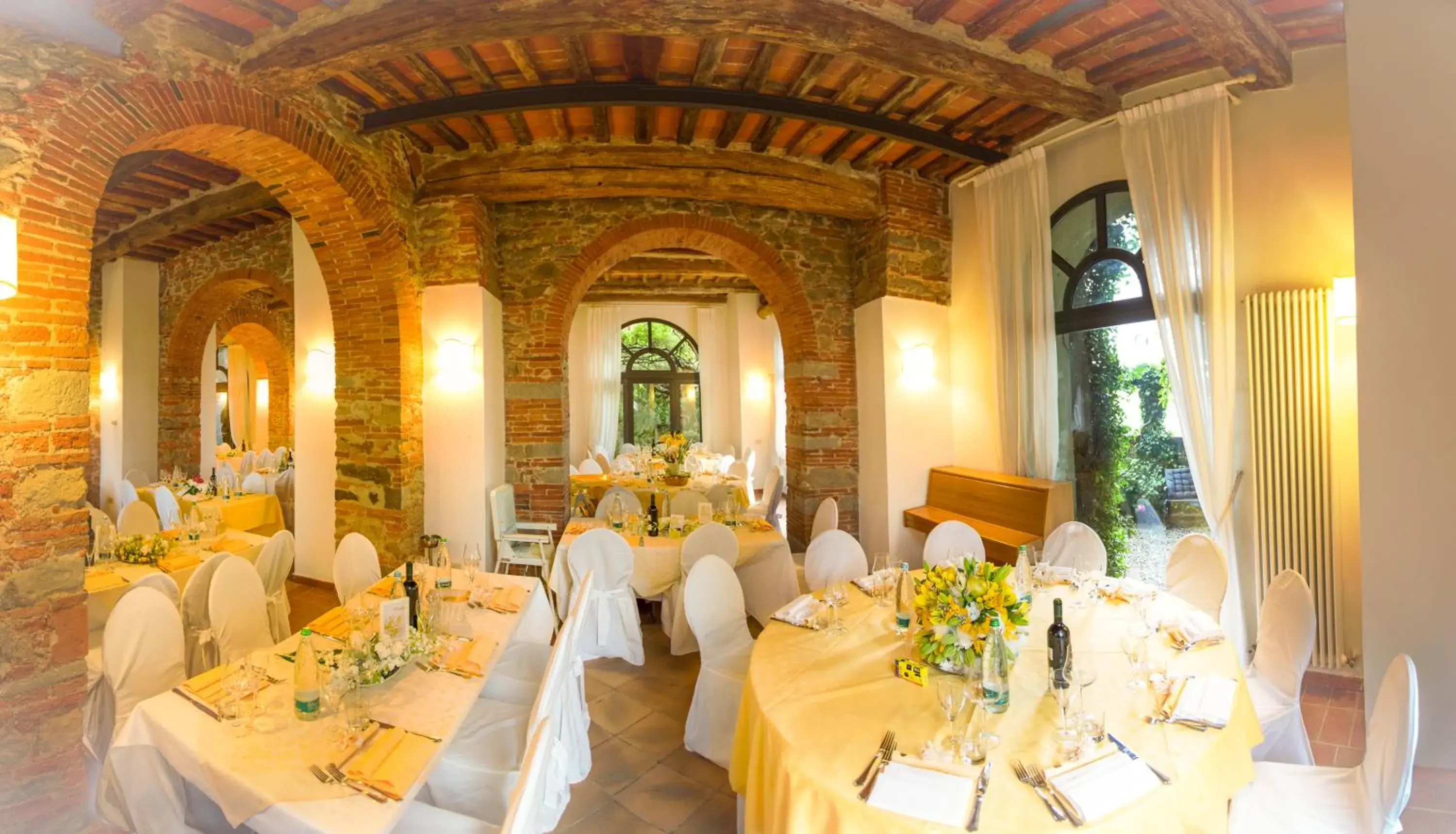 Banquet/Function facilities, Restaurant/Places to Eat in Hotel Villa Sermolli