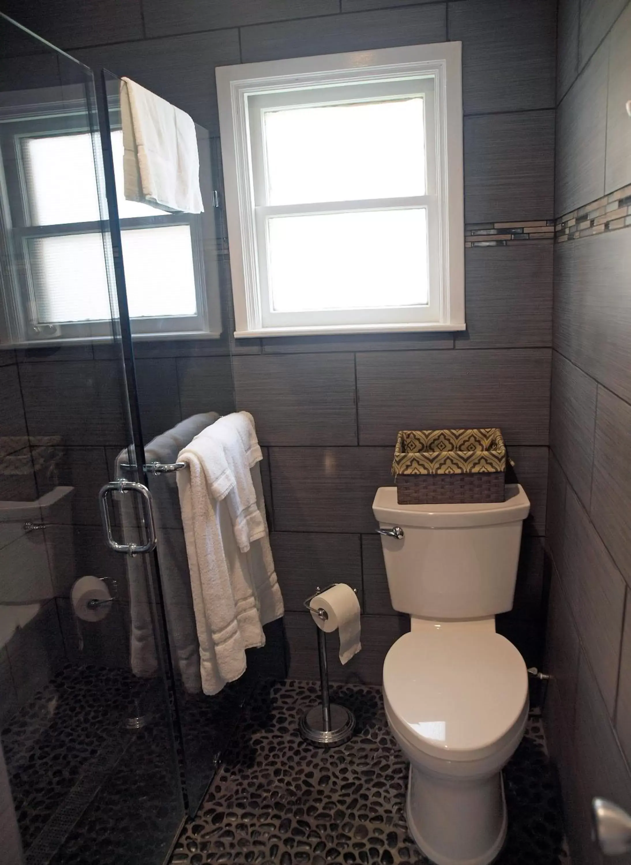 Bathroom in The Crest Motel