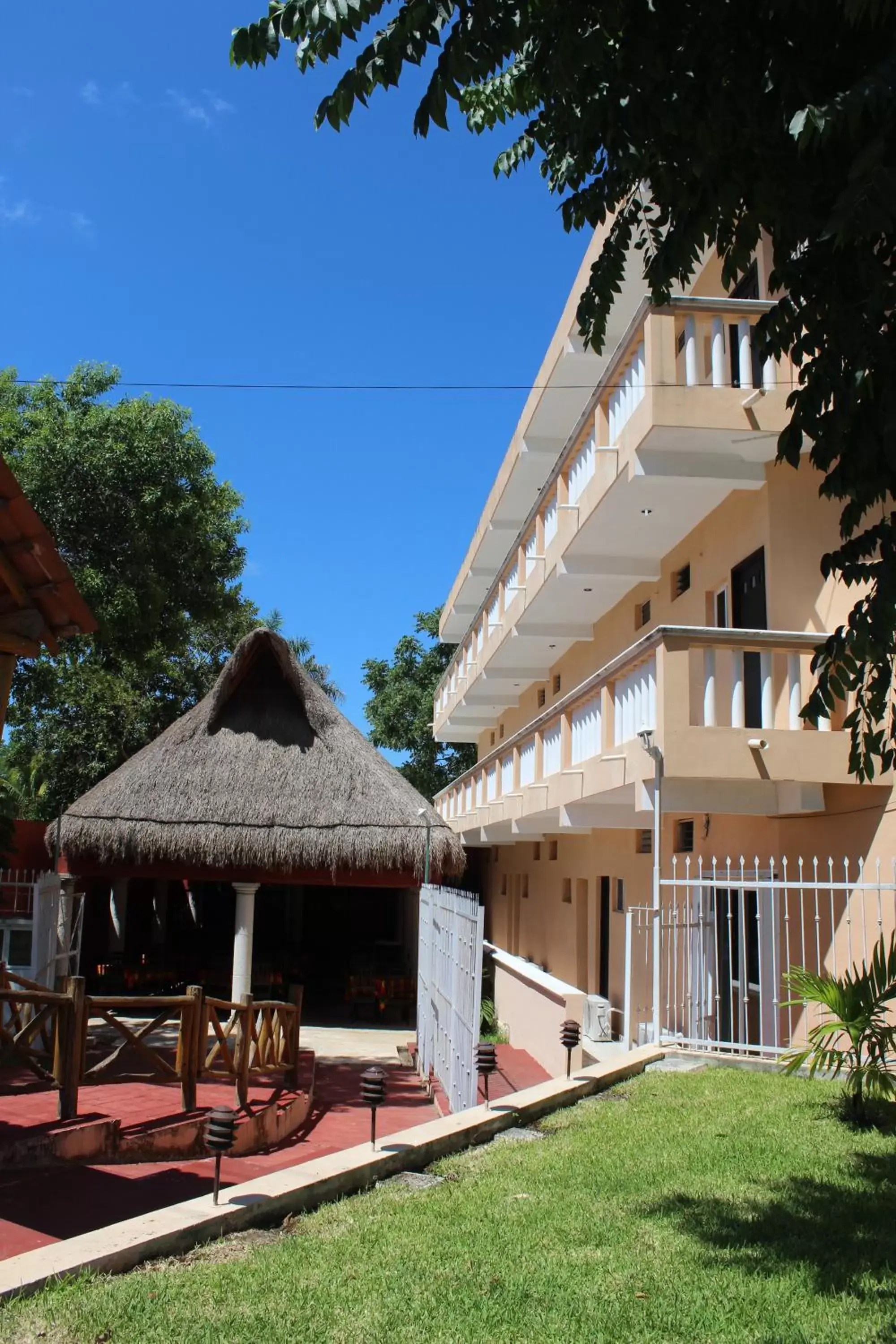 Garden, Property Building in Hotel Turquesa Maya