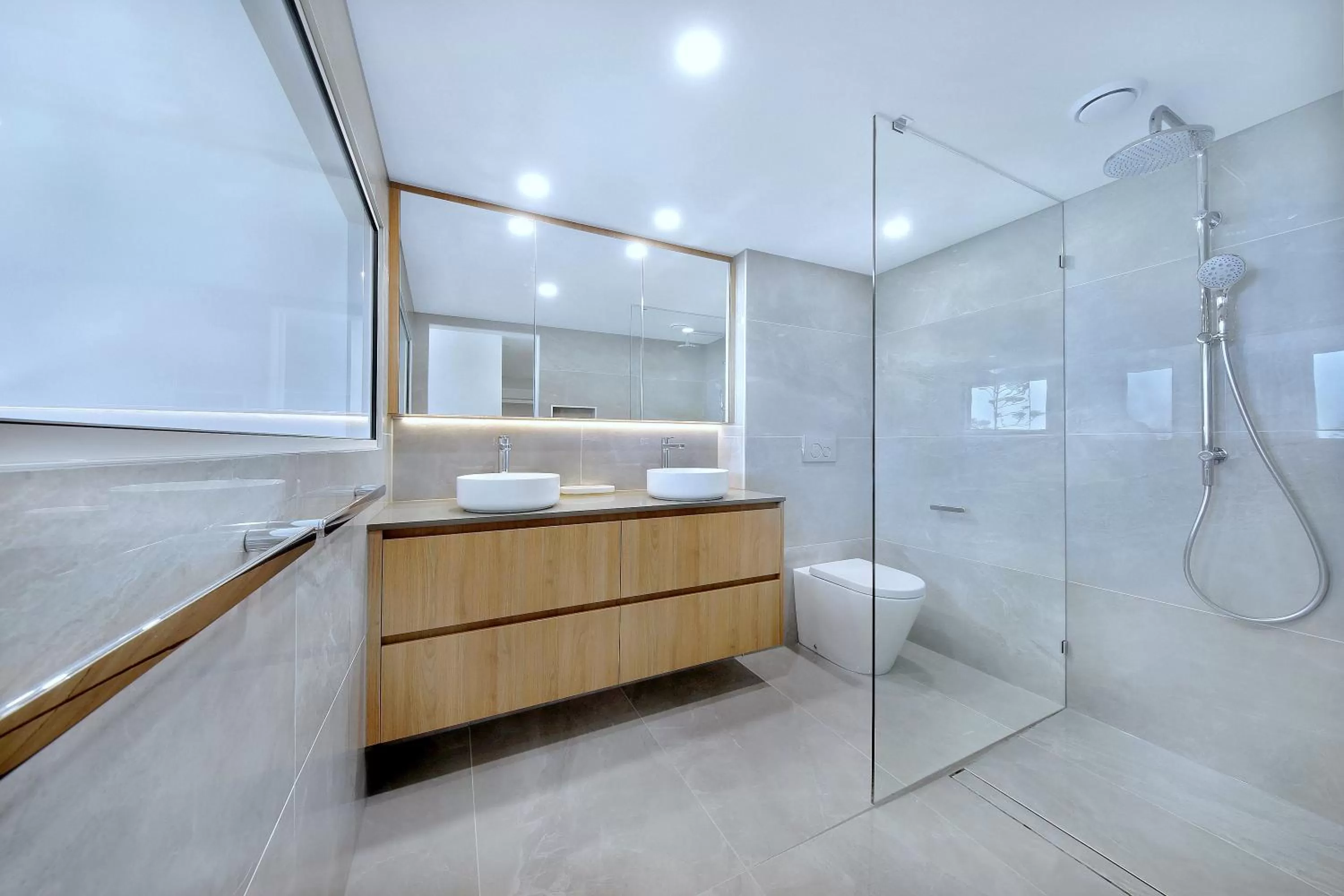 Shower in Pacific Regis Beachfront Holiday Apartments