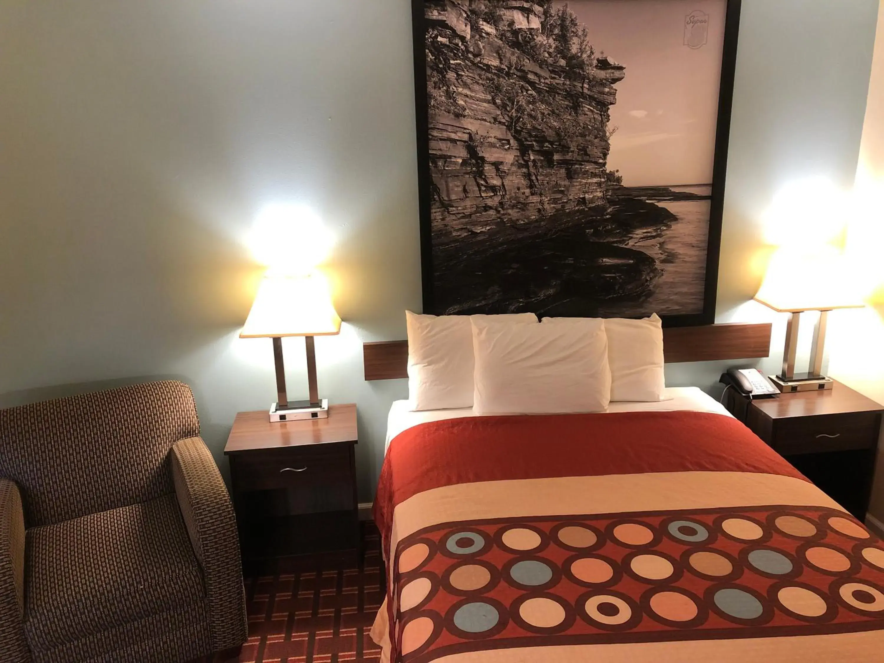 Bed in Super 8 by Wyndham Plover Stevens Point Area Bed in Super 8 by Wyndham Plover Stevens Point Area