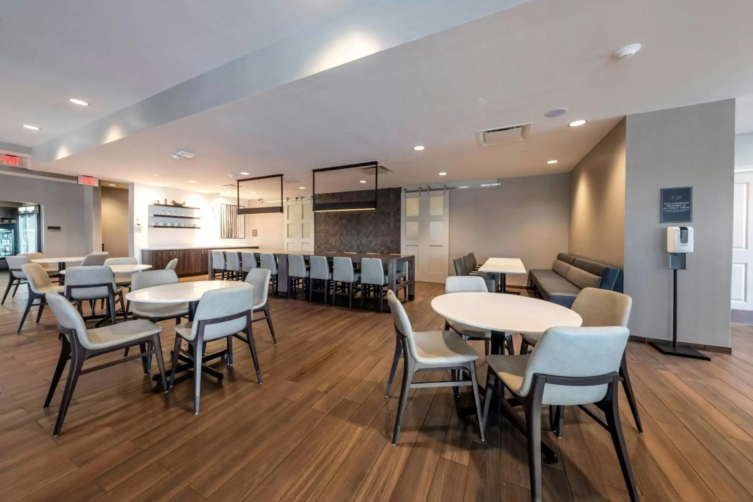 Lobby or reception, Restaurant/Places to Eat in Residence Inn by Marriott Richmond at the Notch